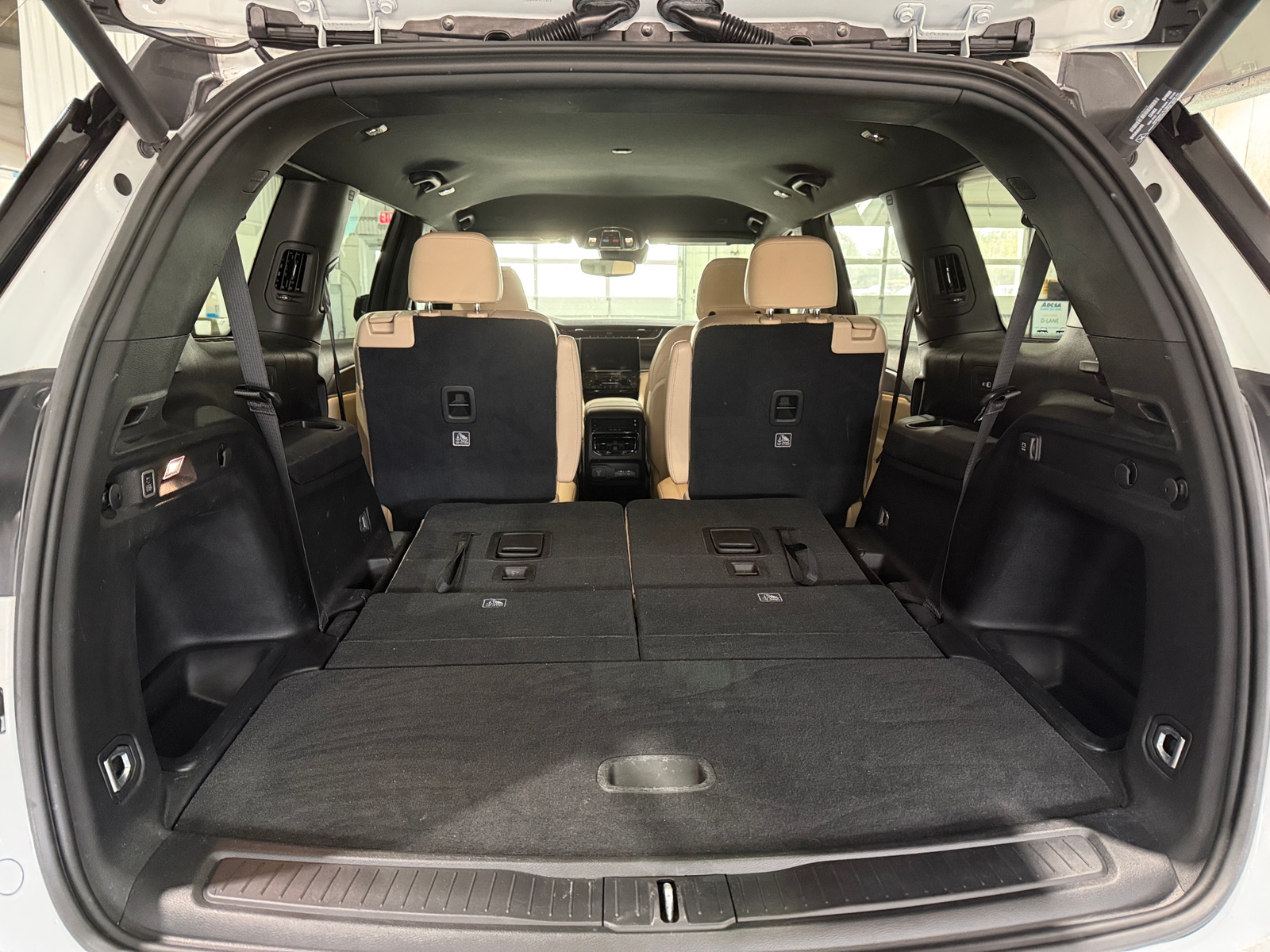 Thumbnail: 2023 Jeep Grand Cherokee L - 6