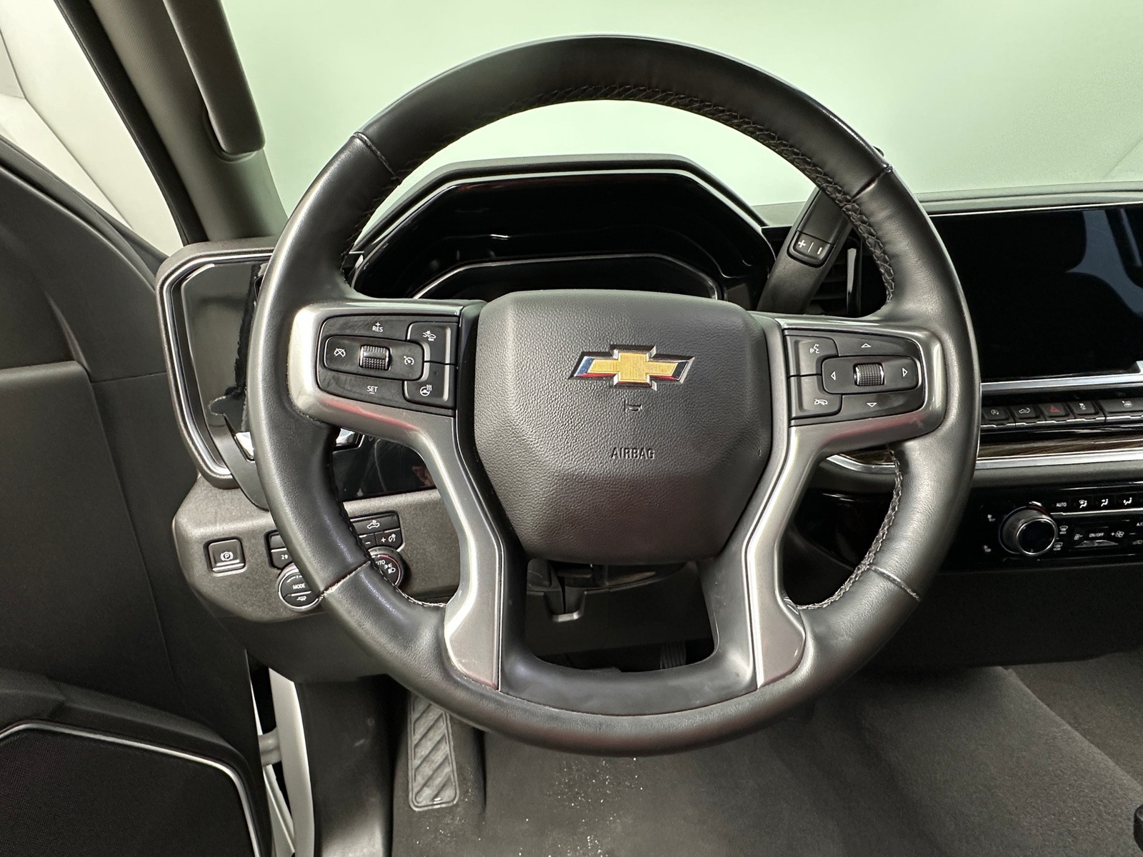 Thumbnail: 2024 Chevrolet Silverado 1500 - 5