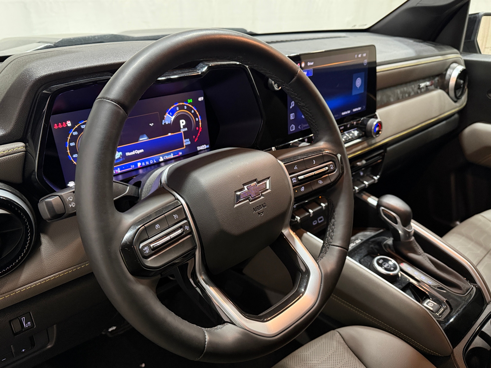 Thumbnail: 2024 Chevrolet Colorado - 5