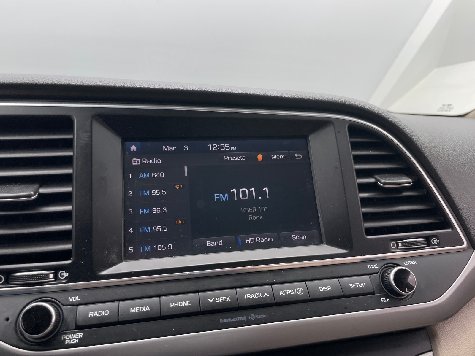 Thumbnail: 2018 Hyundai Elantra - 4