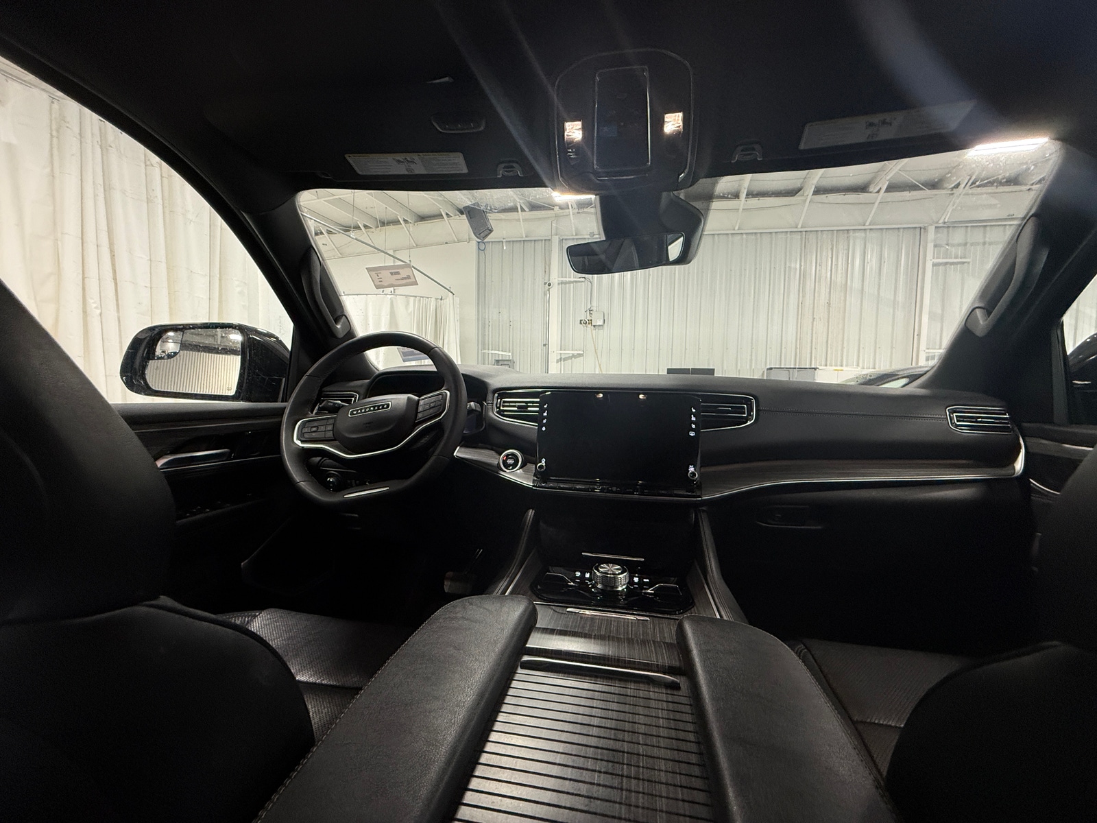 Thumbnail: 2024 Jeep Wagoneer - 2