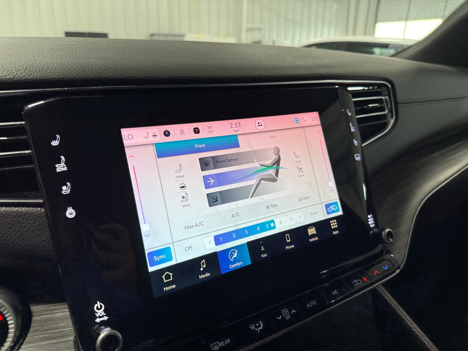 Thumbnail: 2024 Jeep Wagoneer - 3