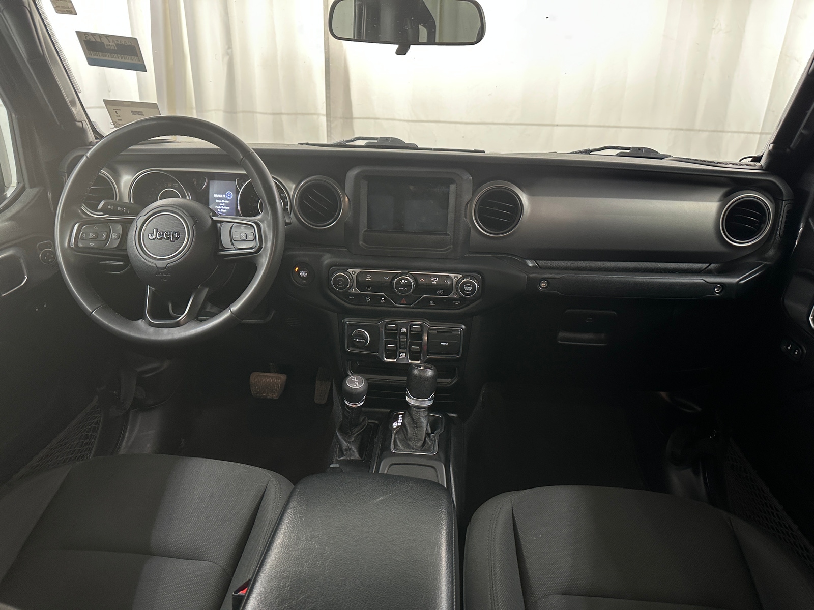 Thumbnail: 2023 Jeep Gladiator - 3