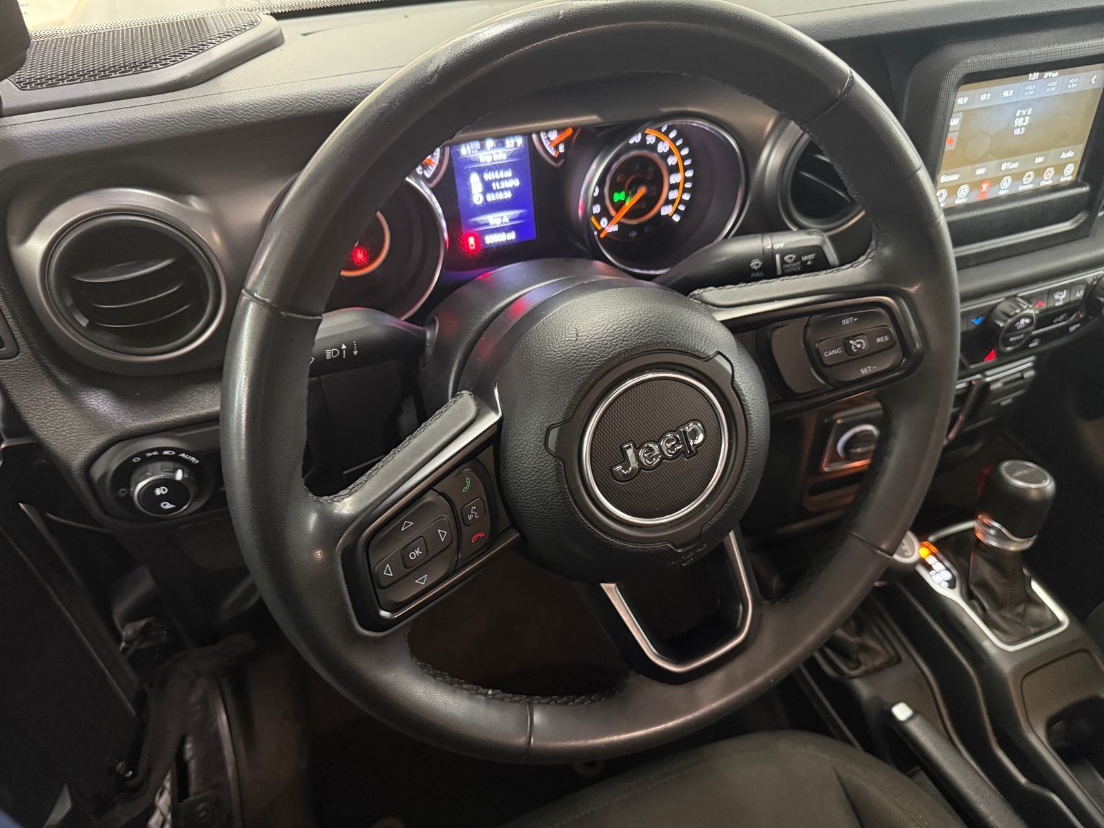 Thumbnail: 2023 Jeep Gladiator - 5