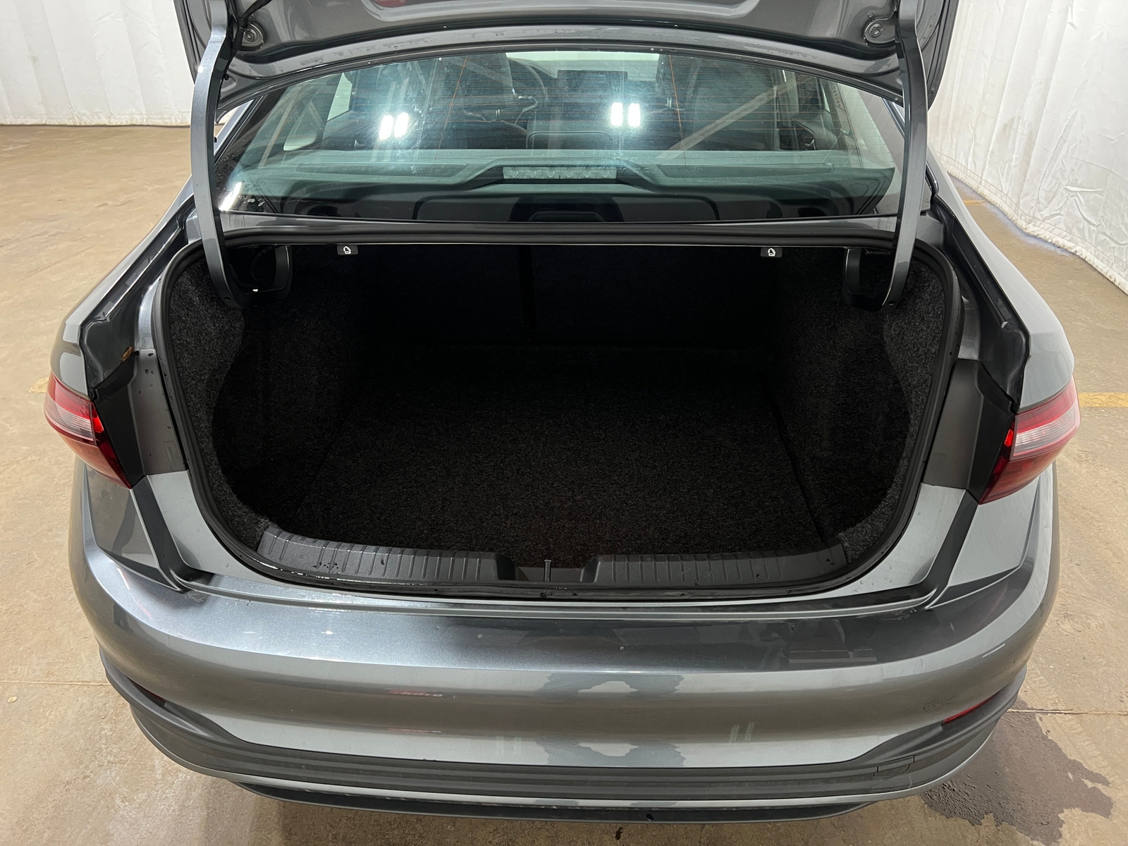 Thumbnail: 2025 Volkswagen Jetta - 6