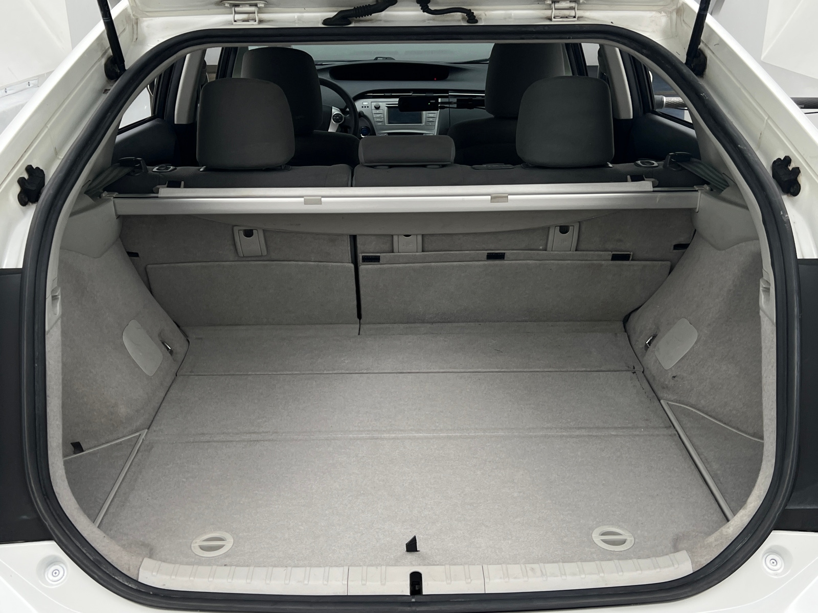 Thumbnail: 2012 Toyota Prius - 7