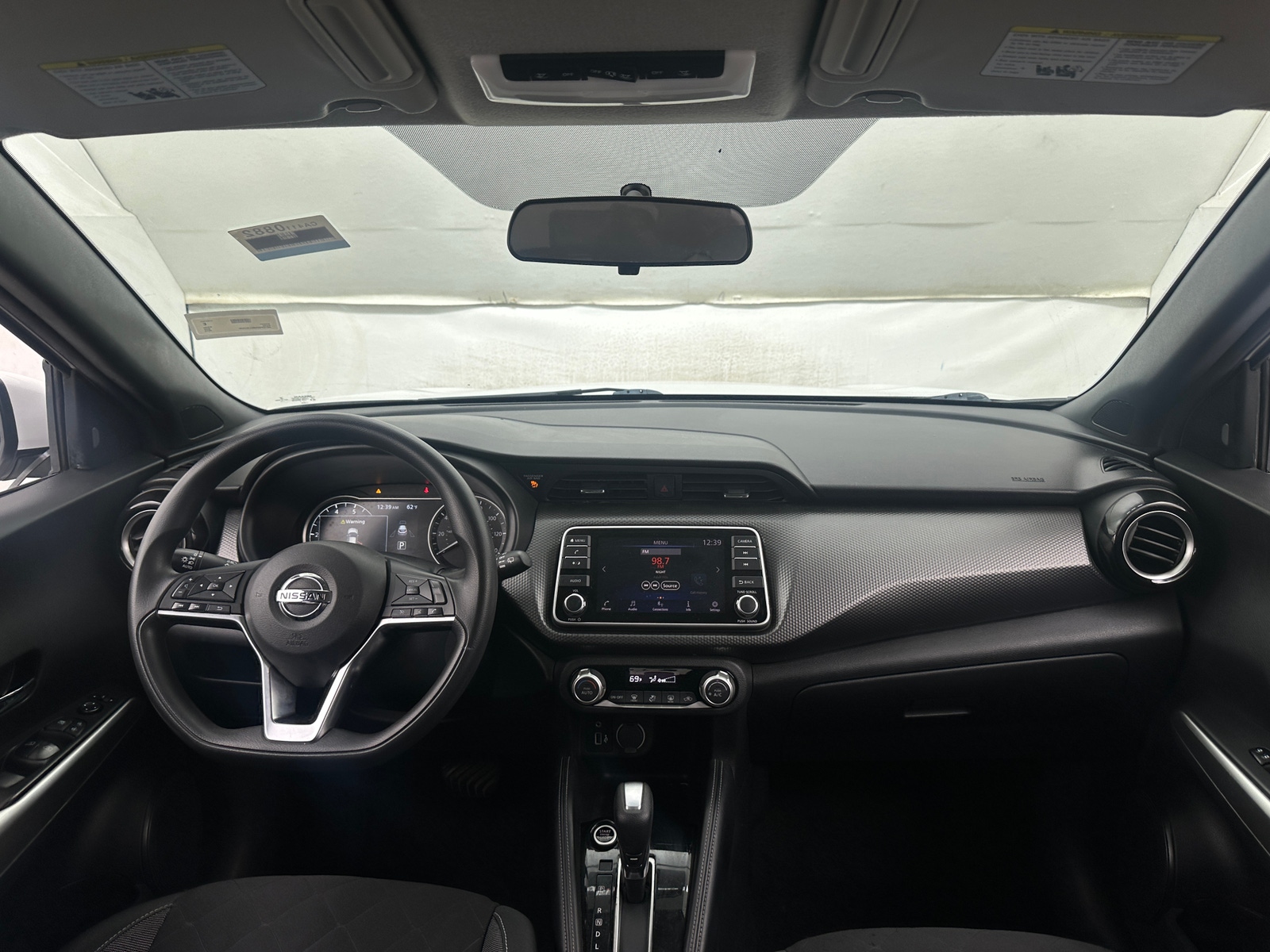 Thumbnail: 2019 Nissan Kicks - 3