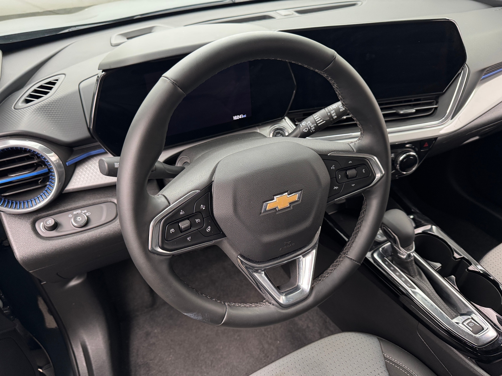 Thumbnail: 2025 Chevrolet Trax - 5