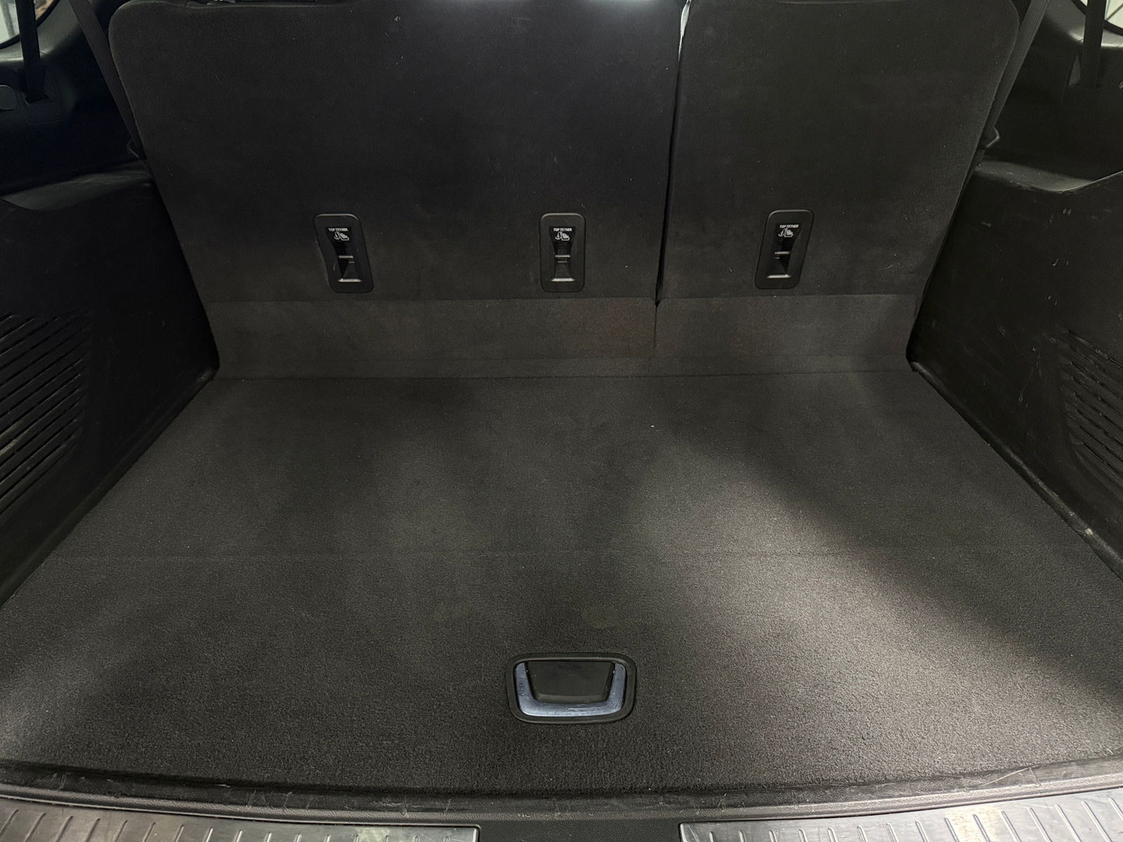 Thumbnail: 2023 Chevrolet Suburban - 6