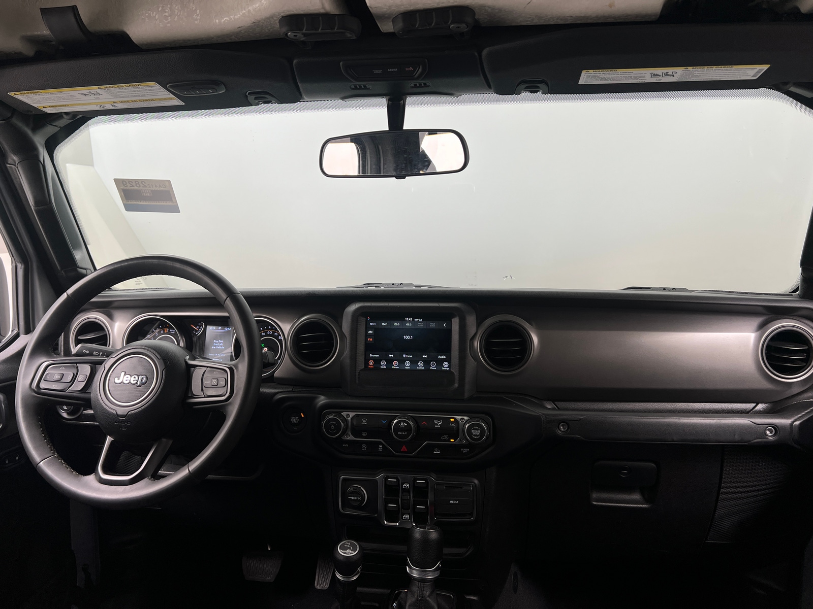 Thumbnail: 2023 Jeep Gladiator - 3