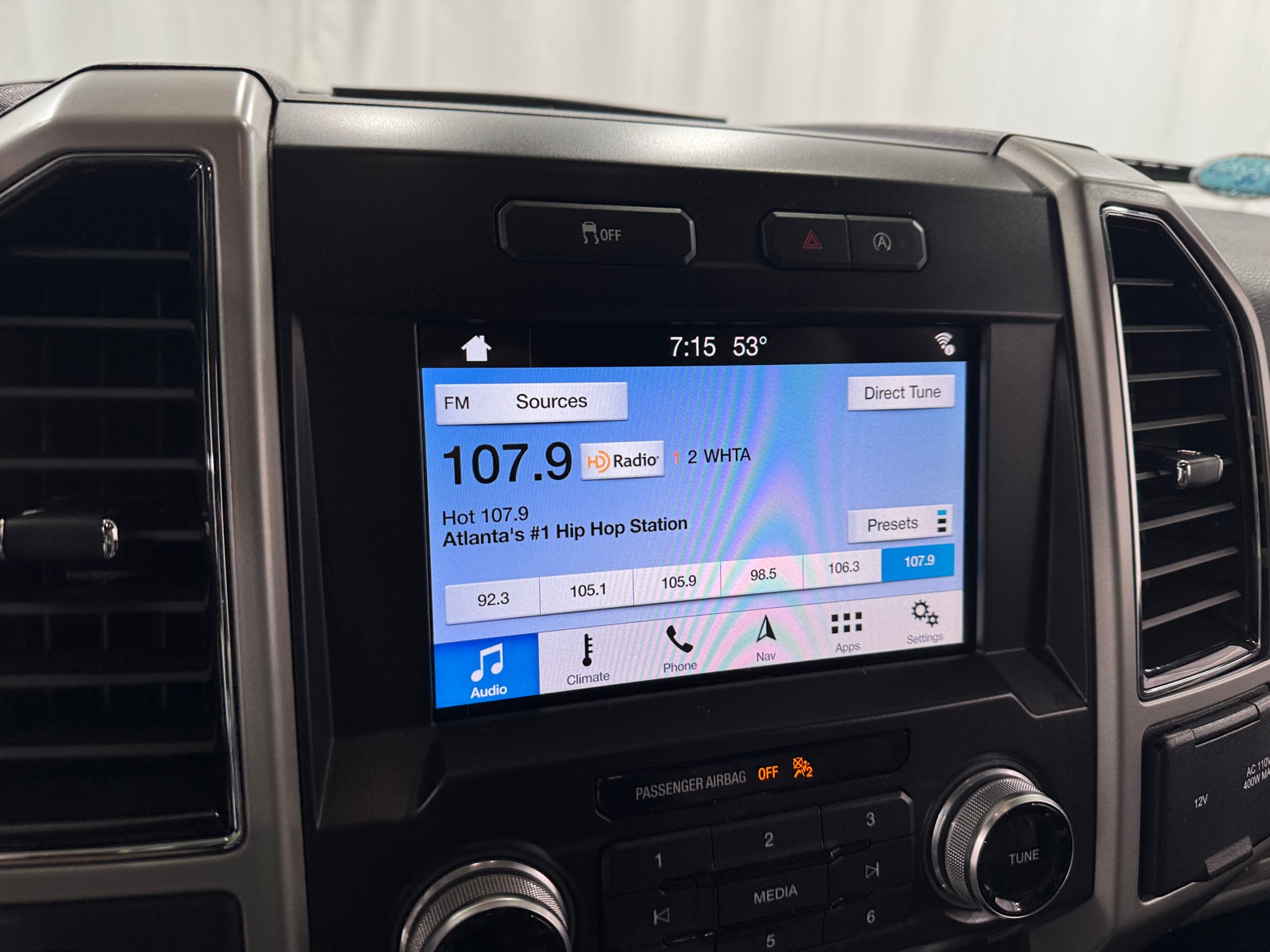 Thumbnail: 2018 Ford Econoline - 4