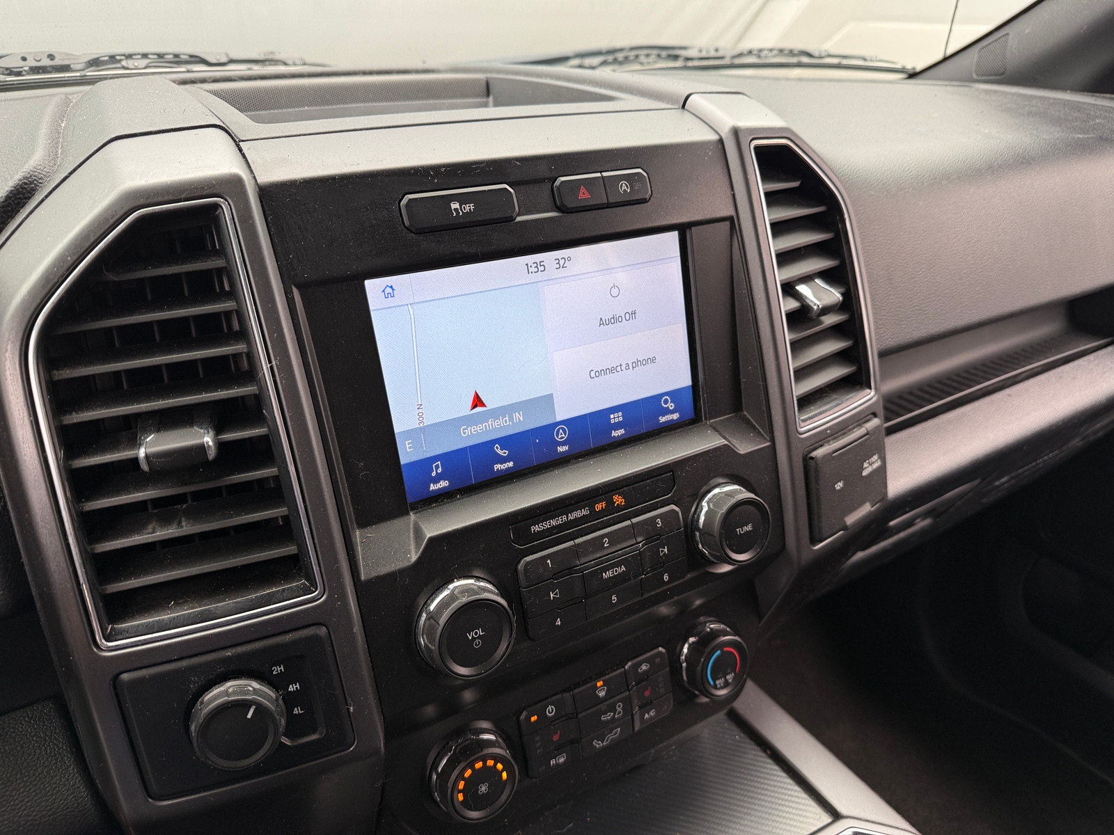 Thumbnail: 2019 Ford Econoline - 4