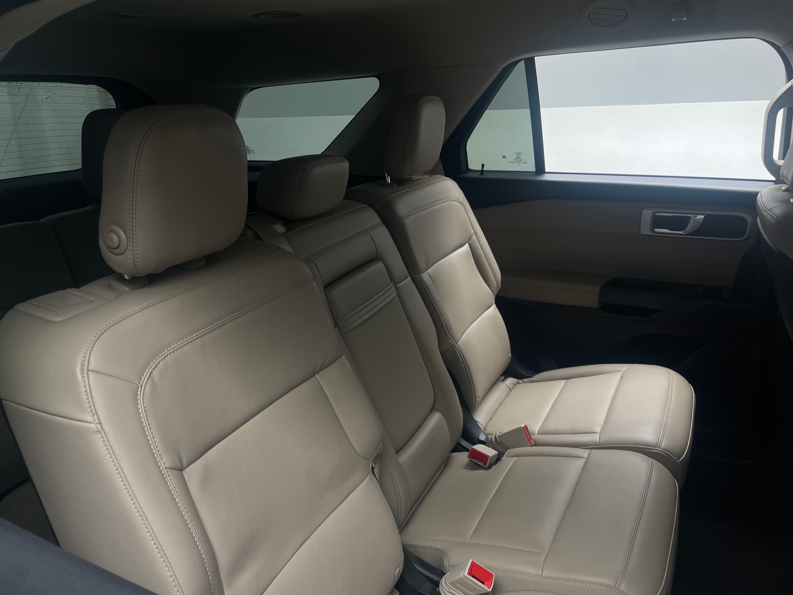 Thumbnail: 2020 Ford Explorer - 5