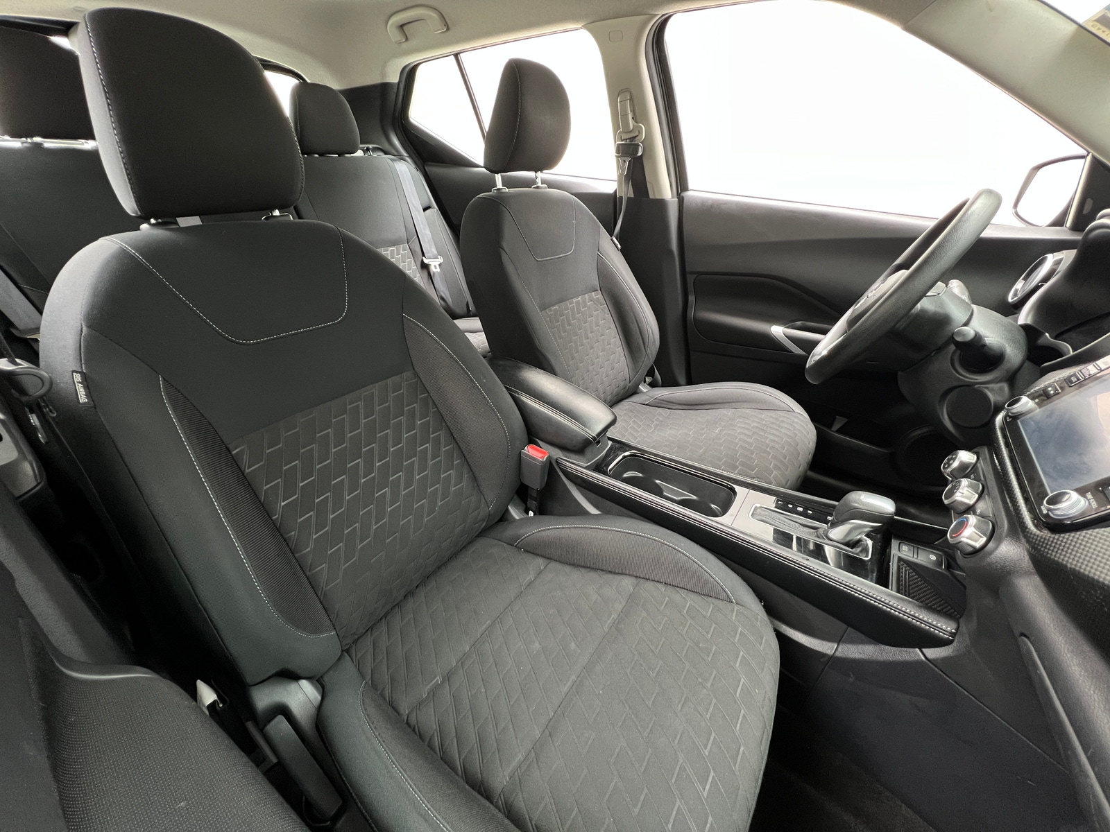 Thumbnail: 2023 Nissan Kicks - 2