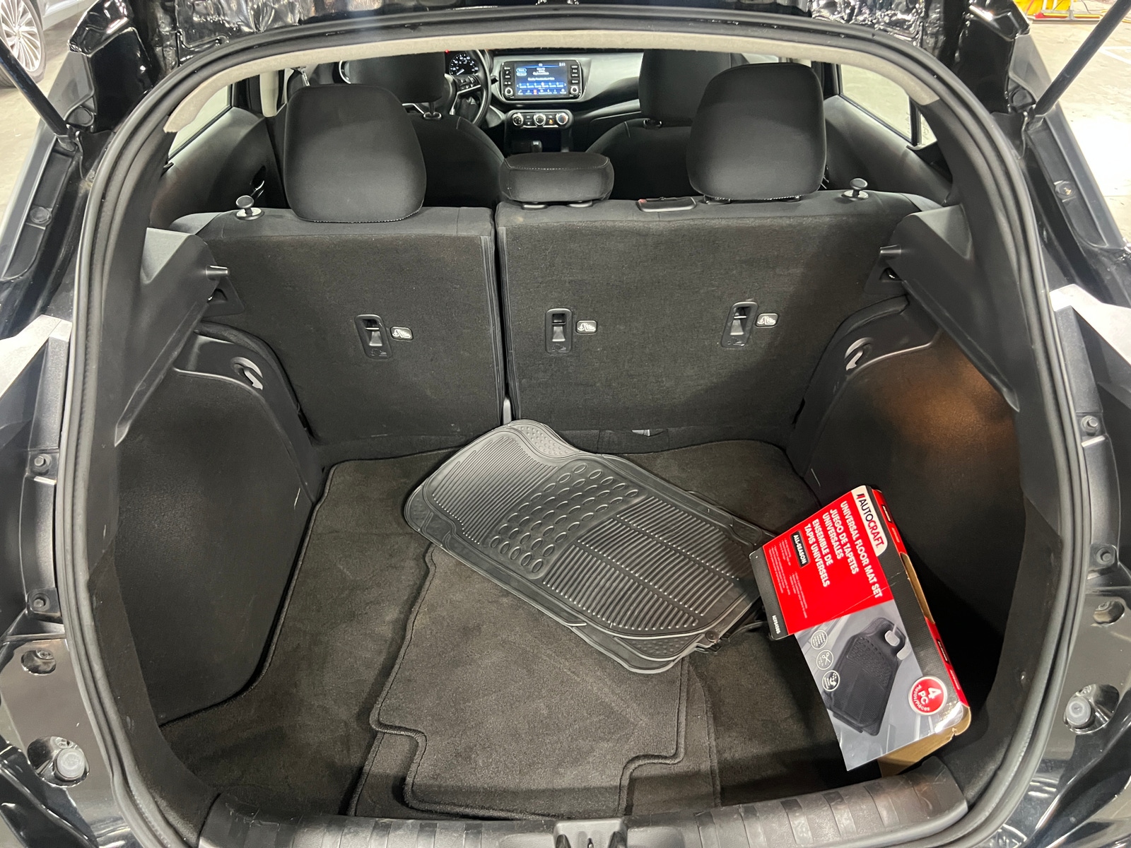 Thumbnail: 2023 Nissan Kicks - 7