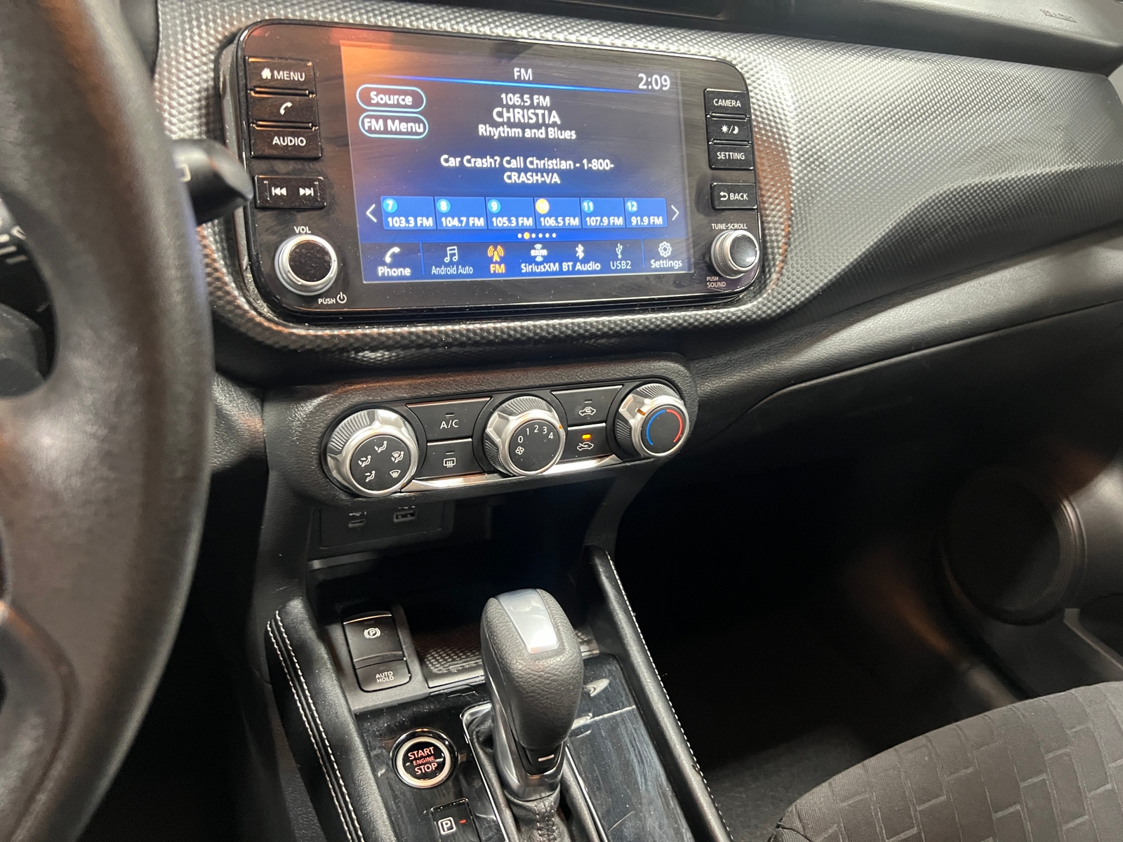 Thumbnail: 2023 Nissan Kicks - 4