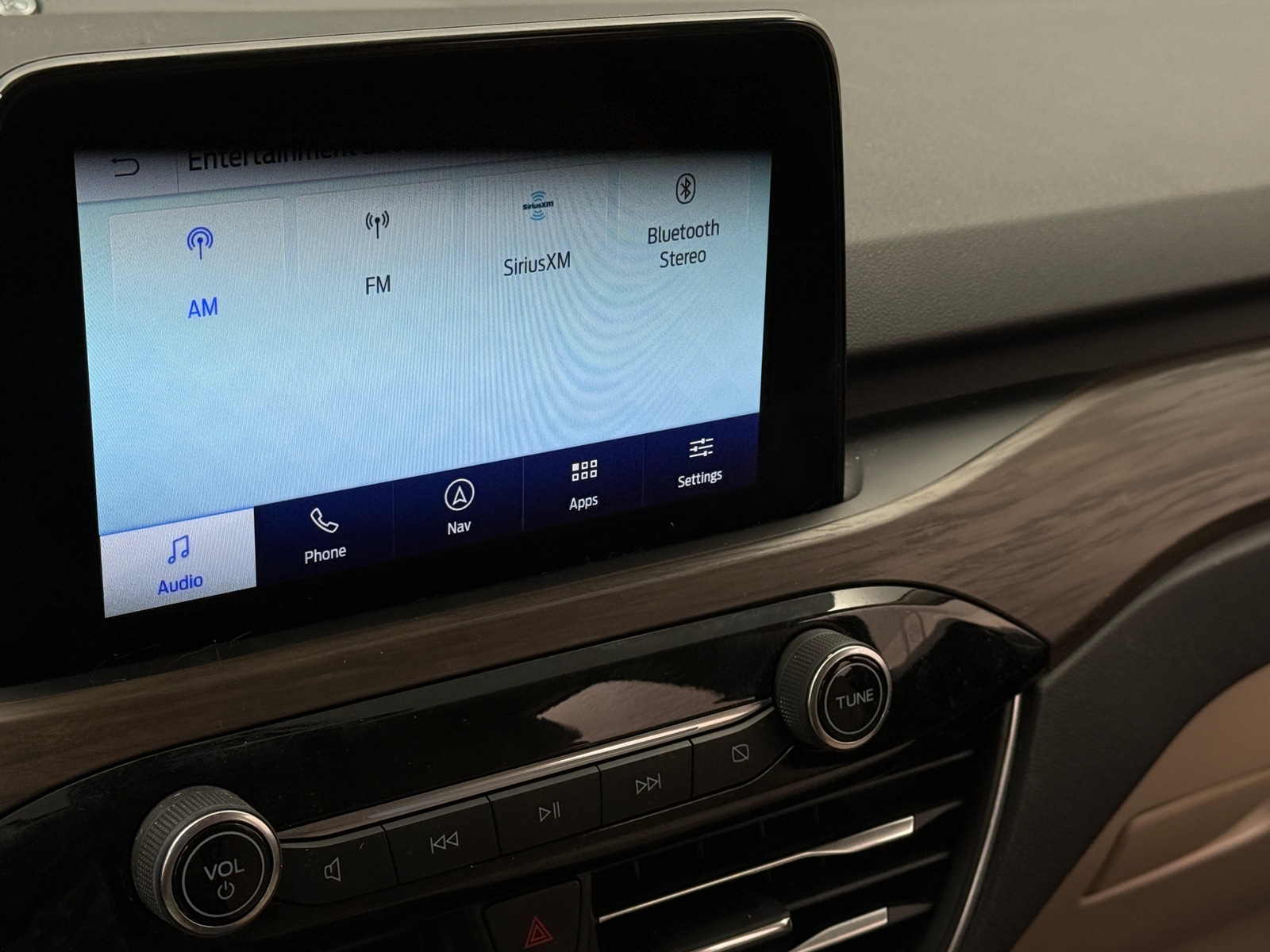 Thumbnail: 2020 Ford Escape - 3