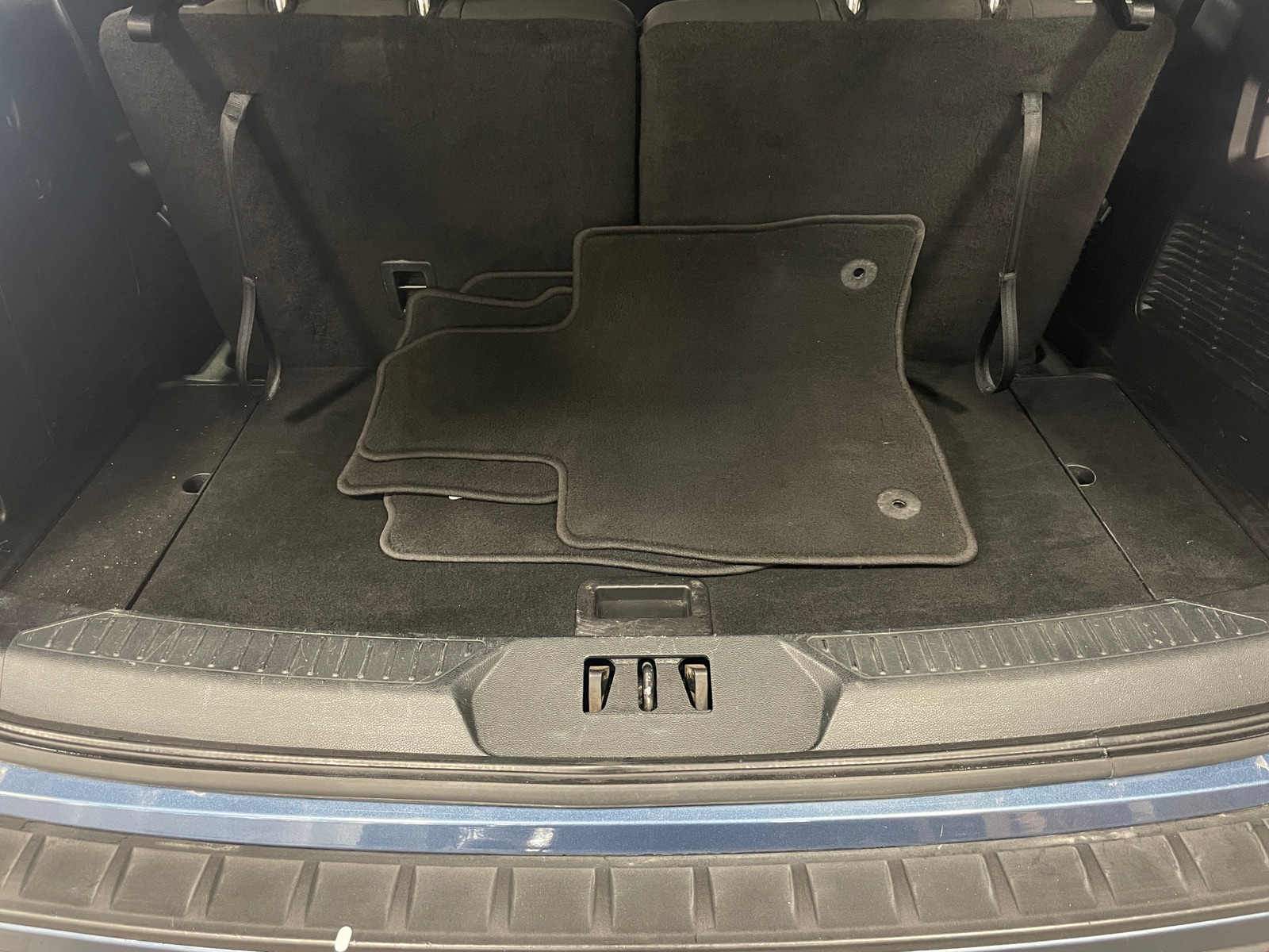 Thumbnail: 2020 Ford Explorer - 7