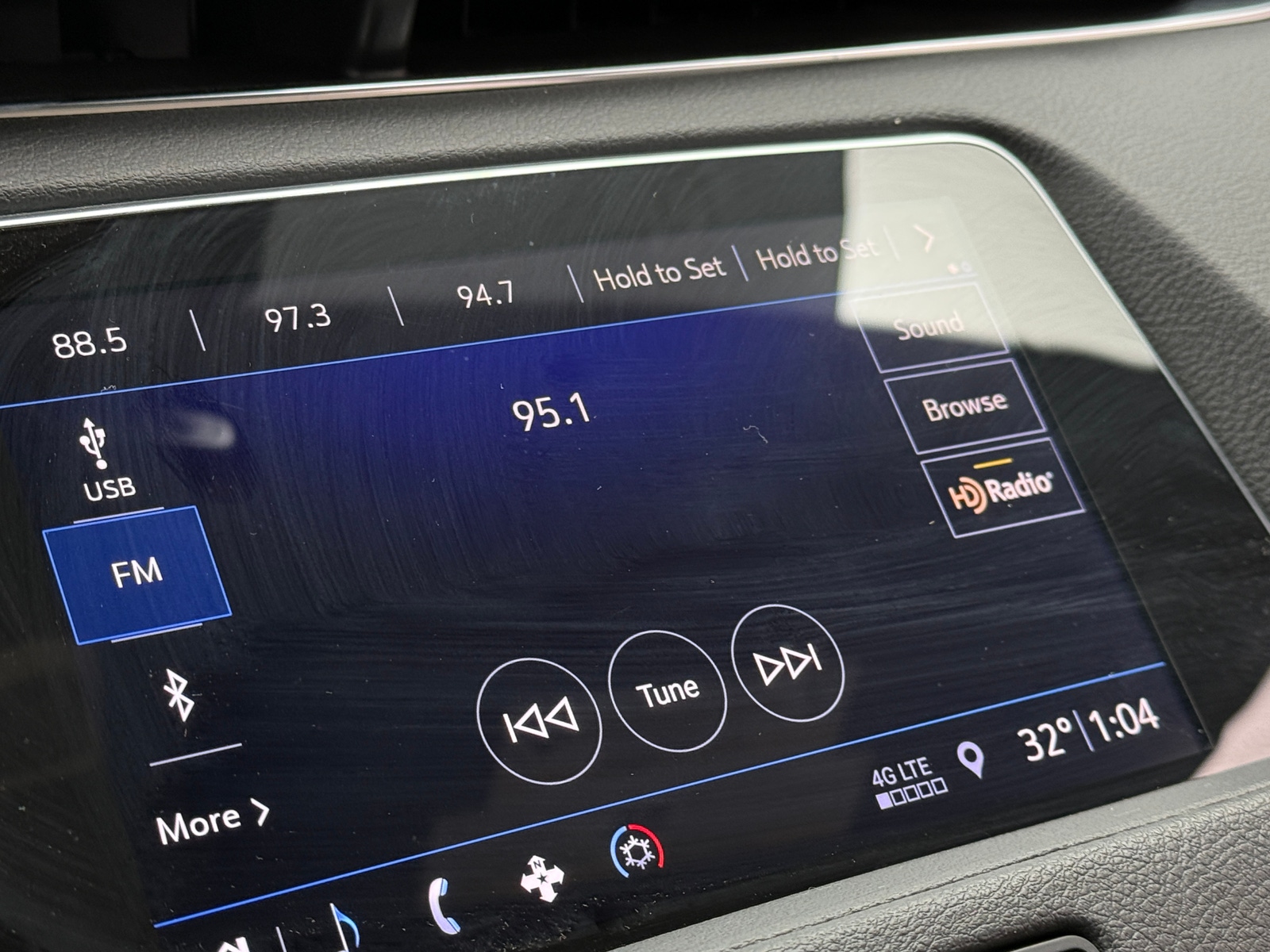 Thumbnail: 2019 Cadillac XT4 - 3