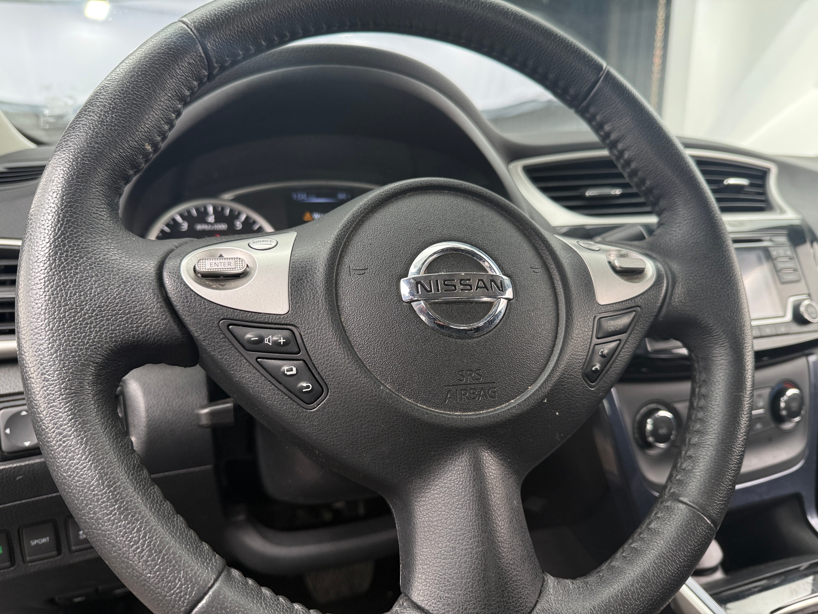 Thumbnail: 2017 Nissan Sentra - 5