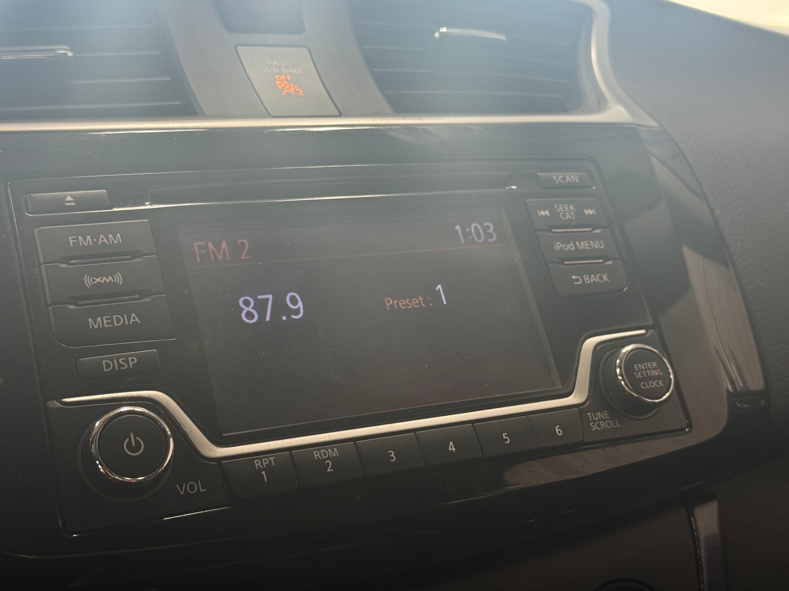 Thumbnail: 2017 Nissan Sentra - 4