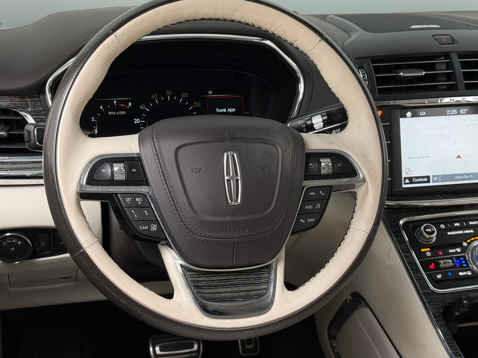 Thumbnail: 2018 Lincoln Continental - 4