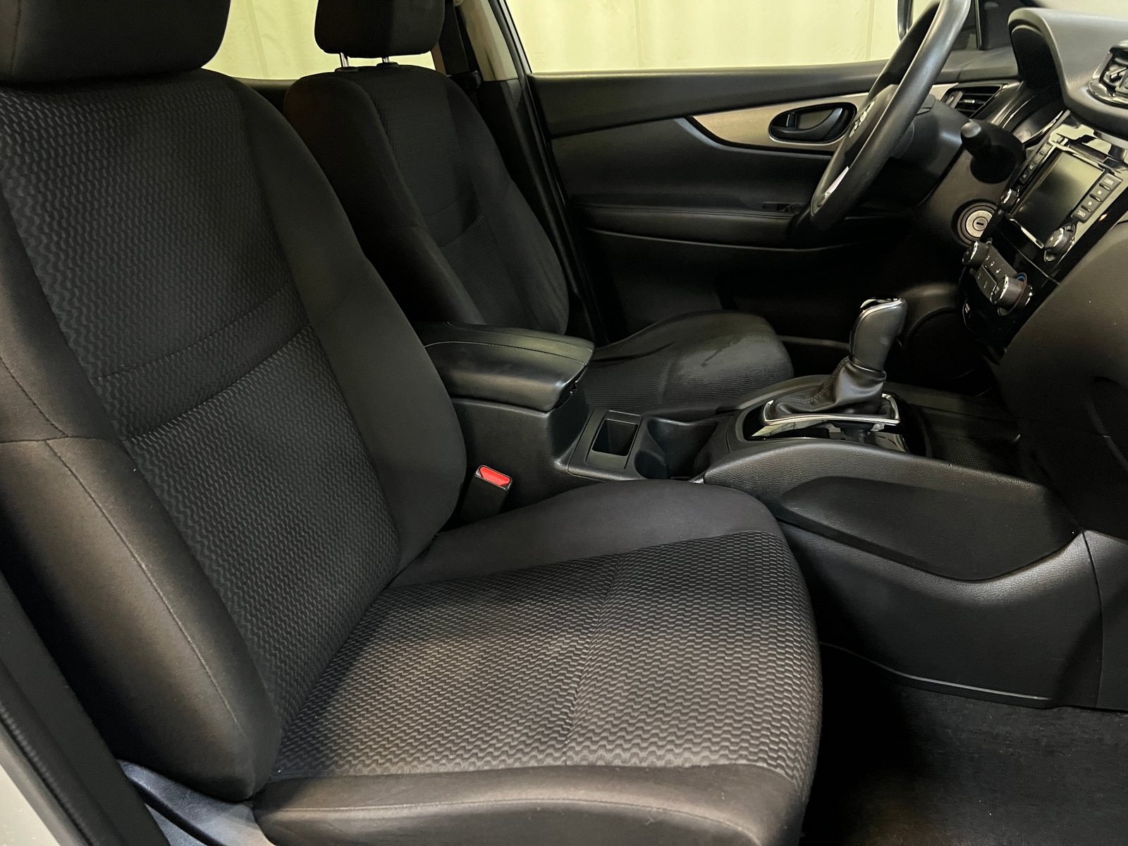 Thumbnail: 2020 Nissan Rogue Sport - 2