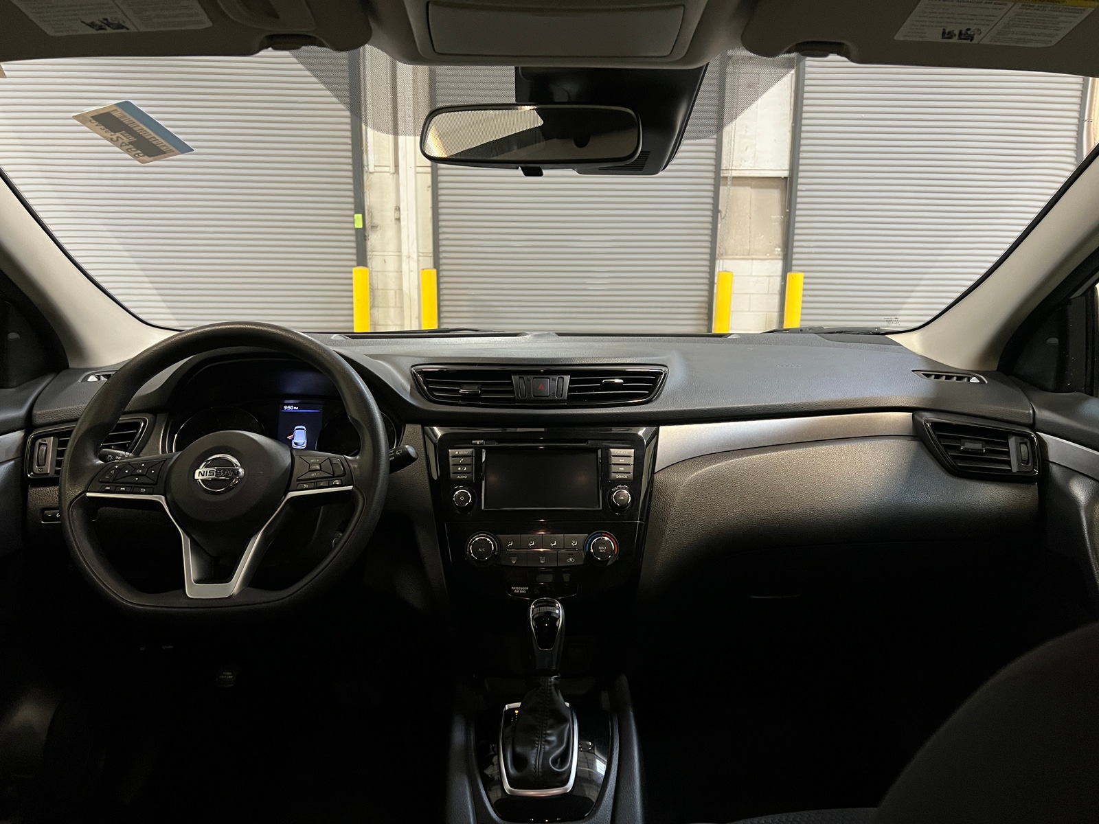 Thumbnail: 2020 Nissan Rogue Sport - 3