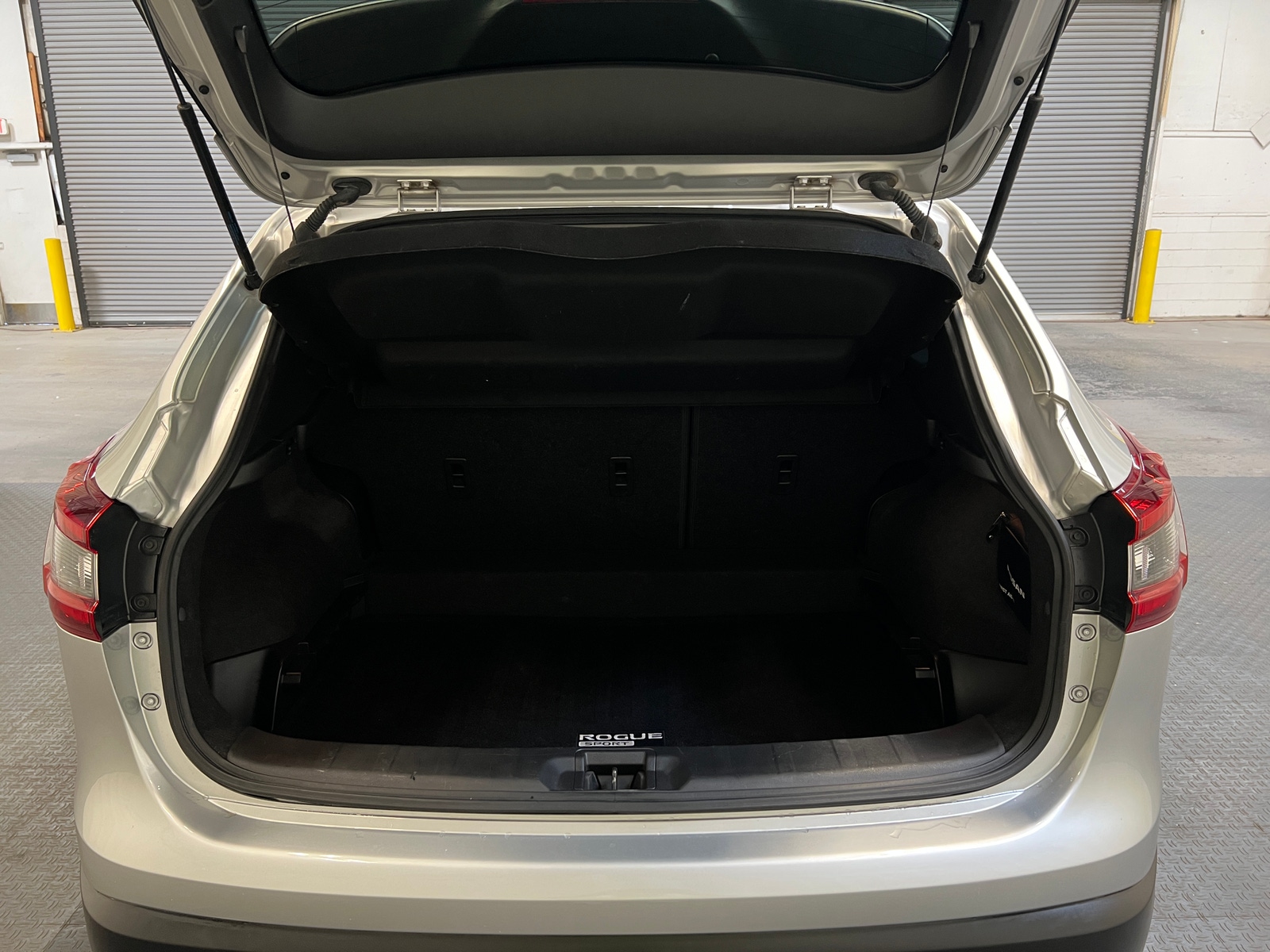 Thumbnail: 2020 Nissan Rogue Sport - 7