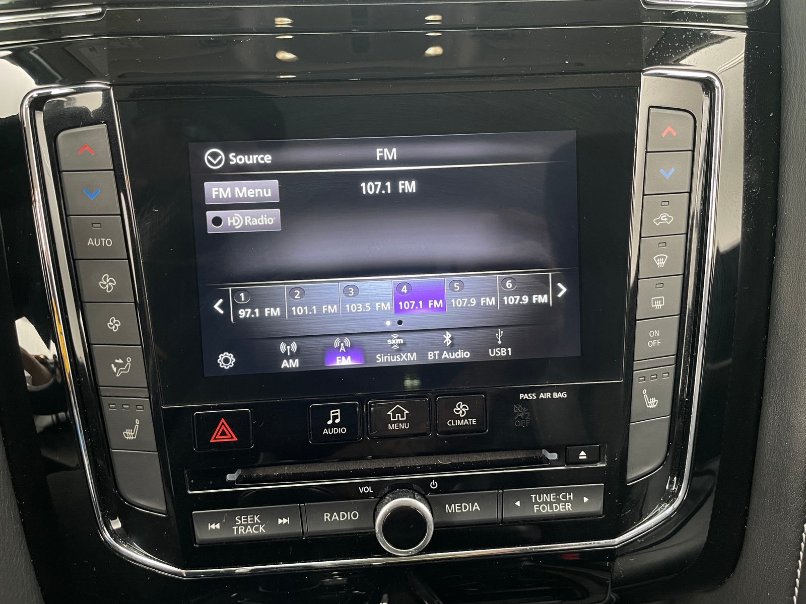 Thumbnail: 2021 INFINITI QX80 - 3