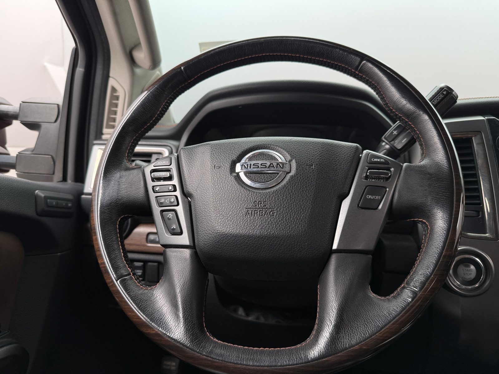 Thumbnail: 2016 Nissan Titan - 4