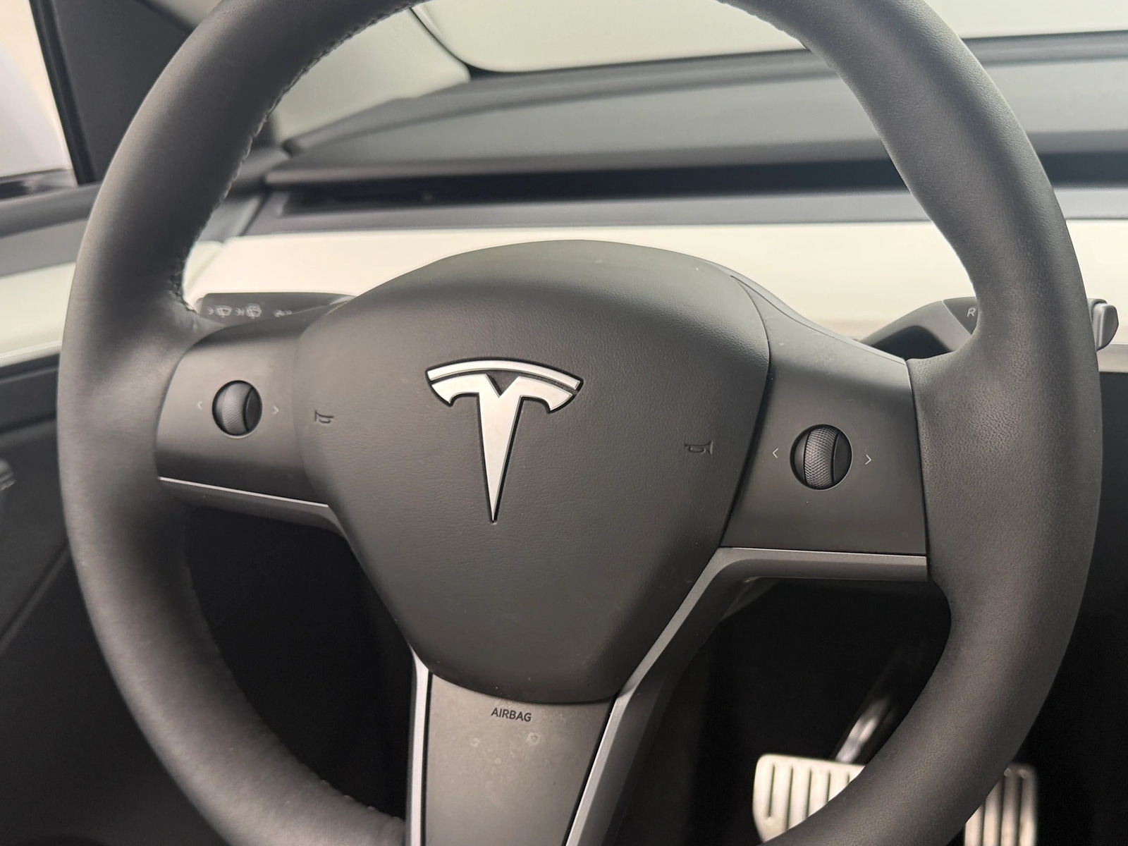 Thumbnail: 2023 Tesla Model Y - 4