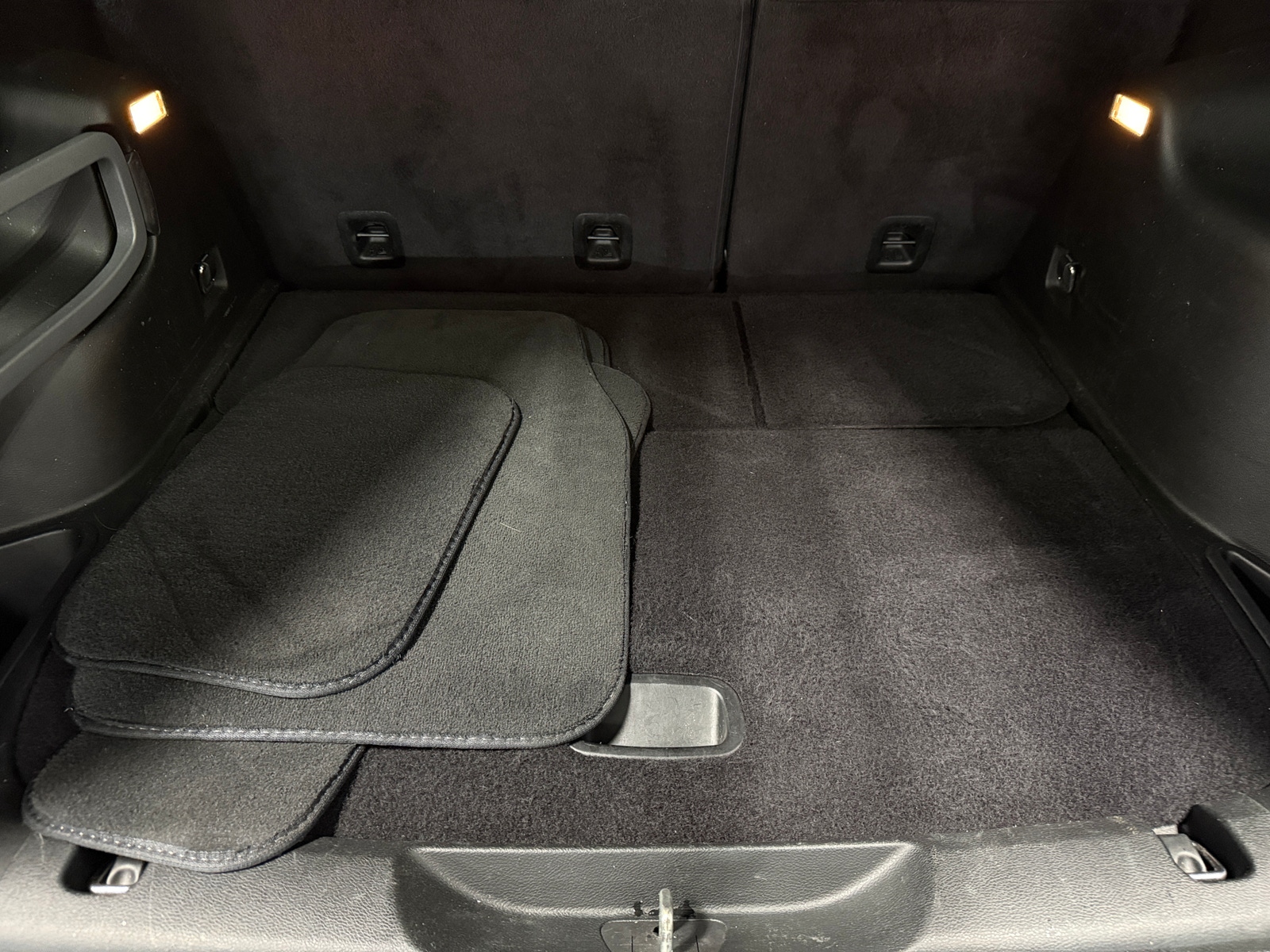 Thumbnail: 2018 Jeep Cherokee - 7