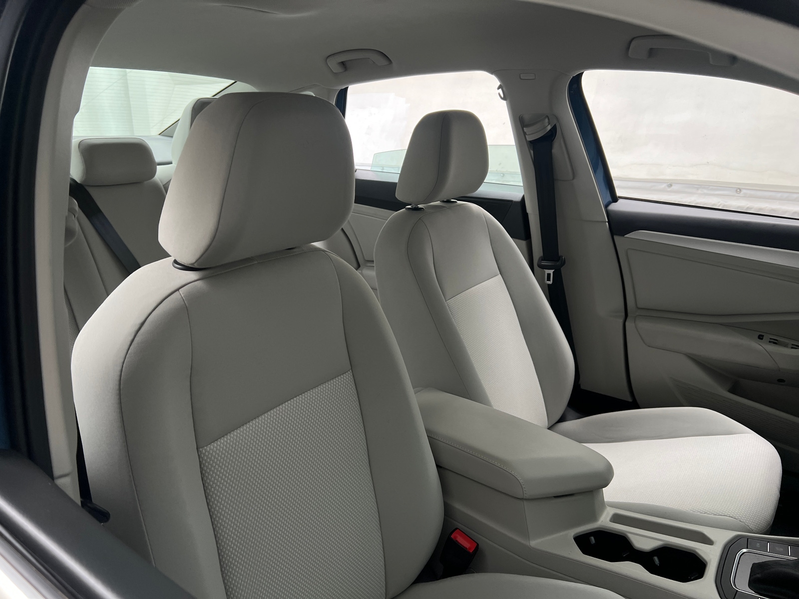 Thumbnail: 2019 Volkswagen Jetta - 2