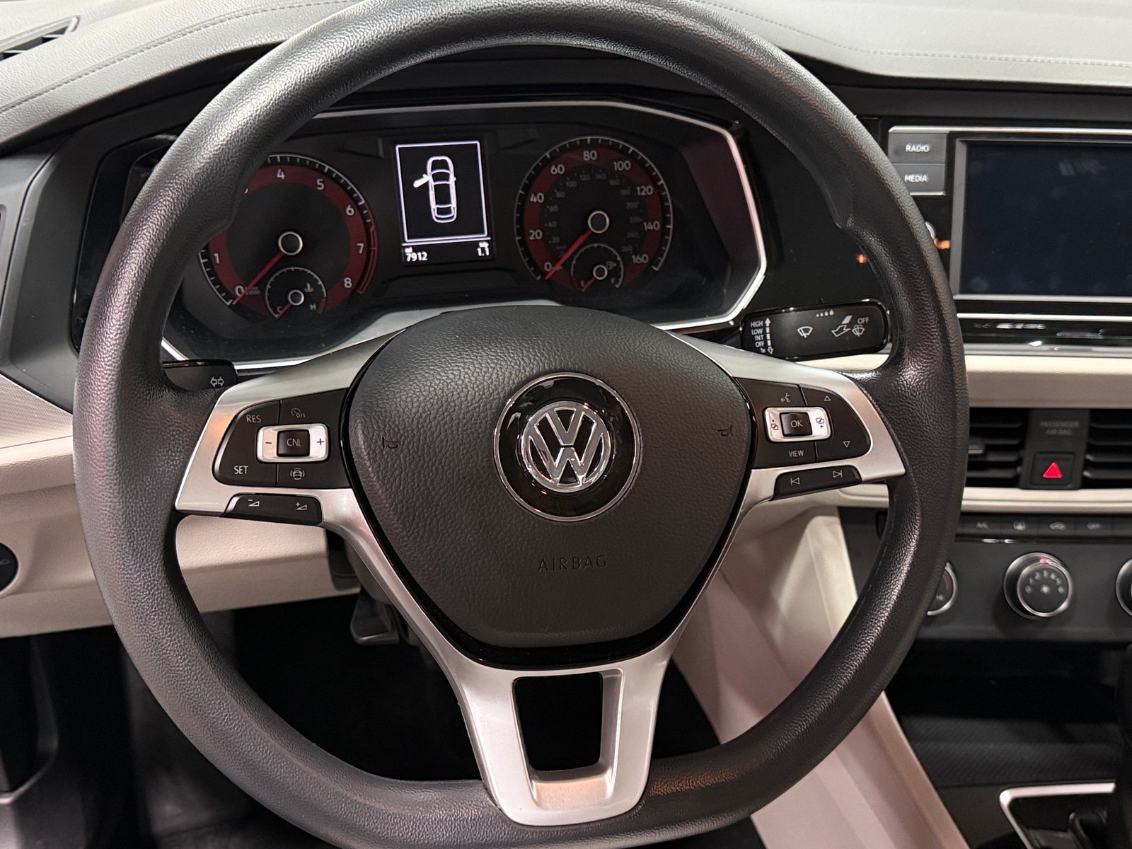 Thumbnail: 2019 Volkswagen Jetta - 5