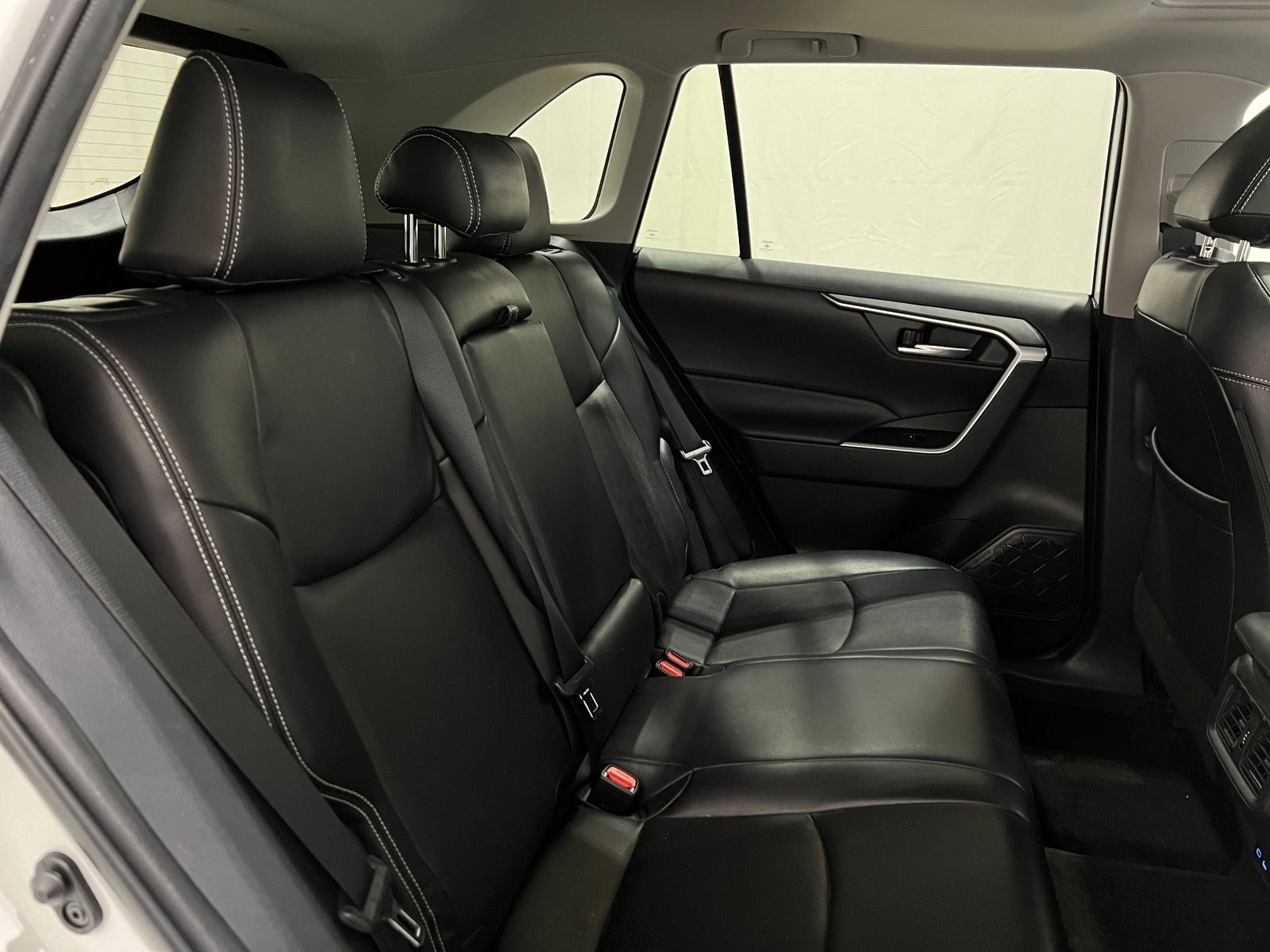 Thumbnail: 2022 Toyota RAV4 - 6