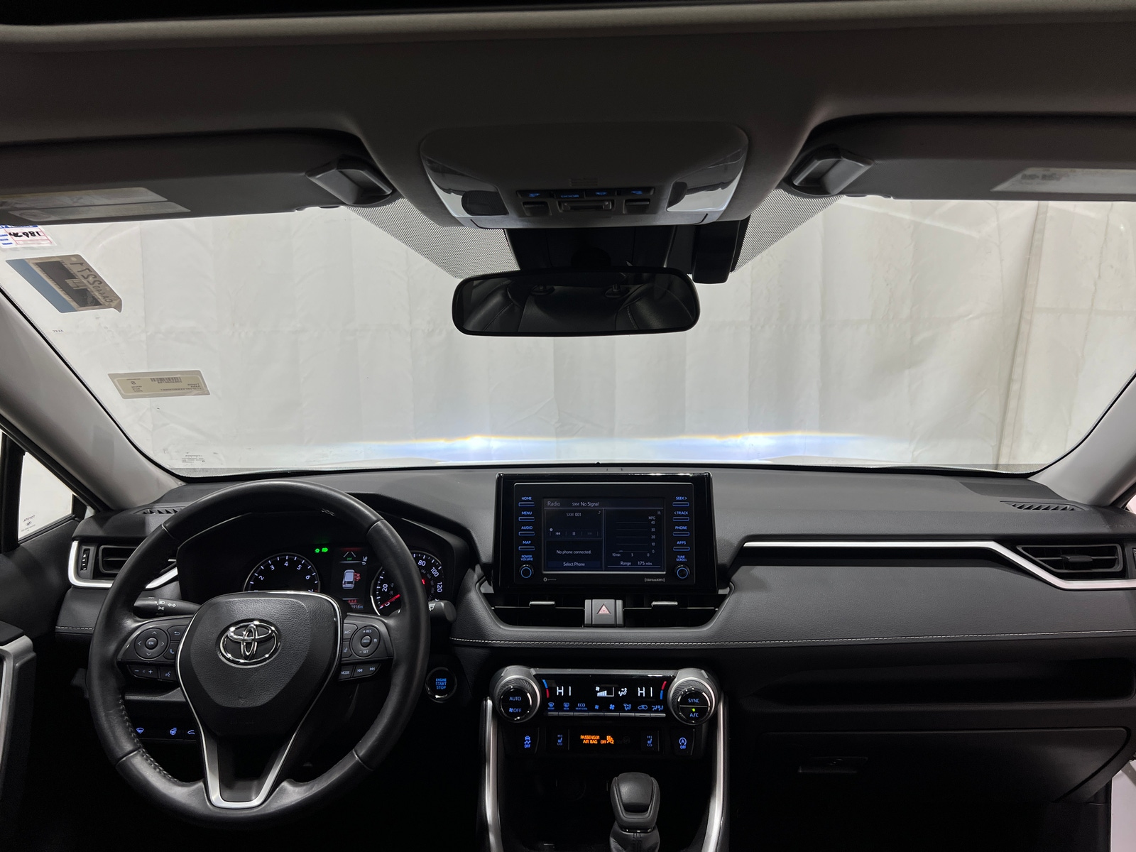 Thumbnail: 2022 Toyota RAV4 - 3