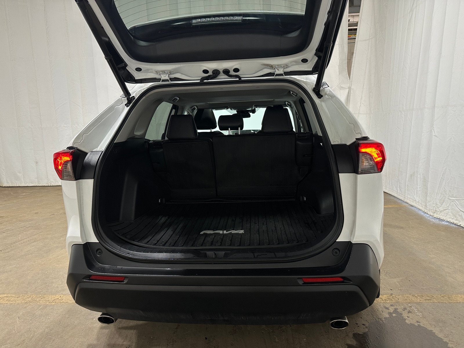 Thumbnail: 2022 Toyota RAV4 - 7