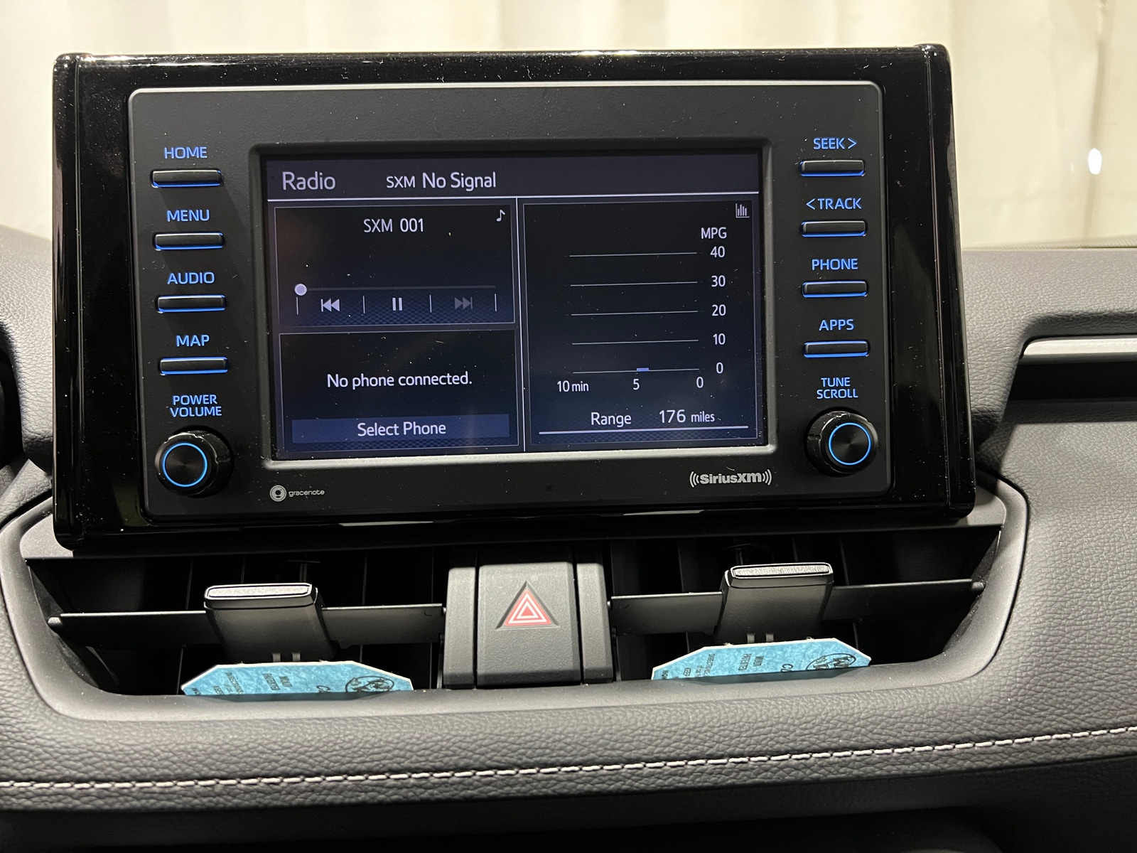 Thumbnail: 2022 Toyota RAV4 - 4