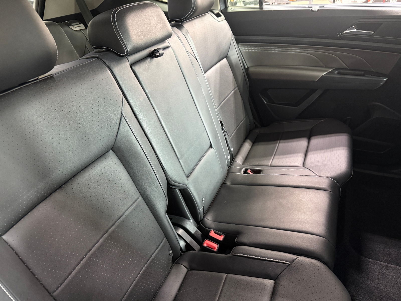 Thumbnail: 2023 Volkswagen Atlas - 5