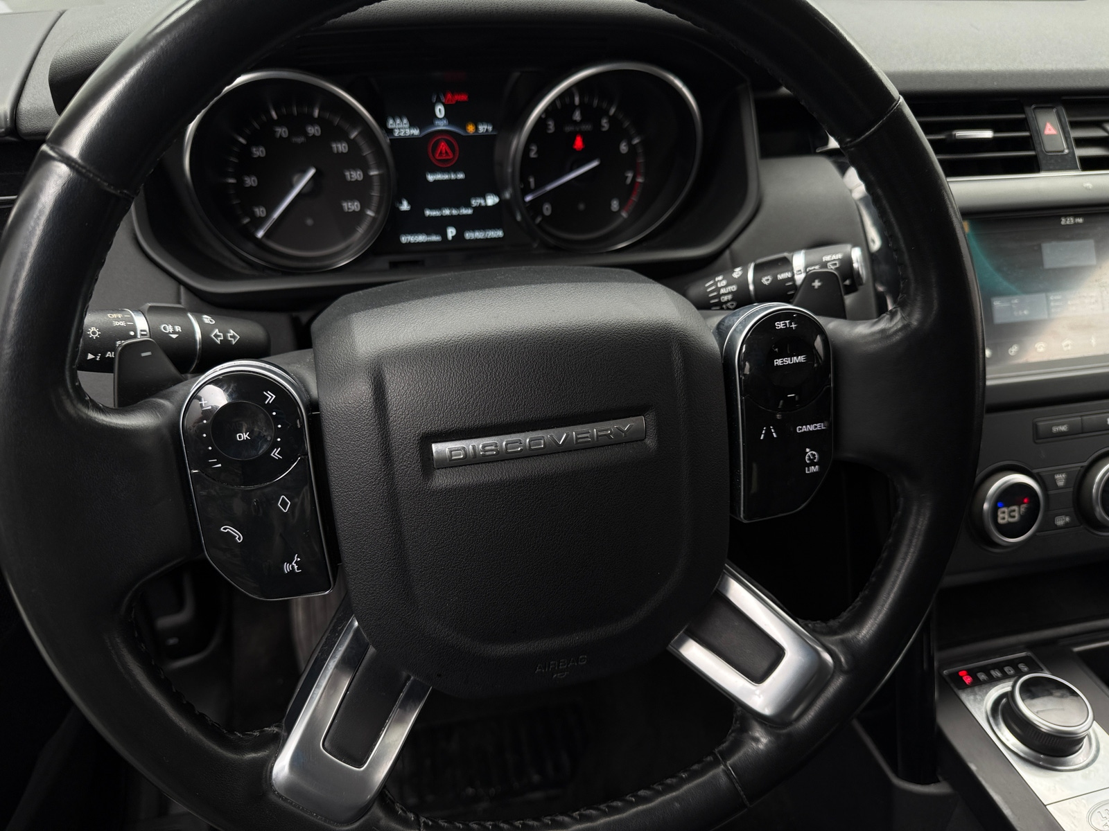 Thumbnail: 2020 Land Rover Discovery - 4