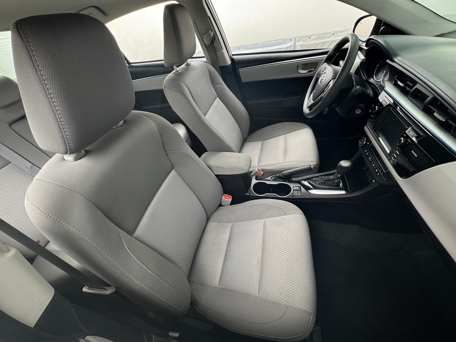 Thumbnail: 2015 Toyota Corolla - 2