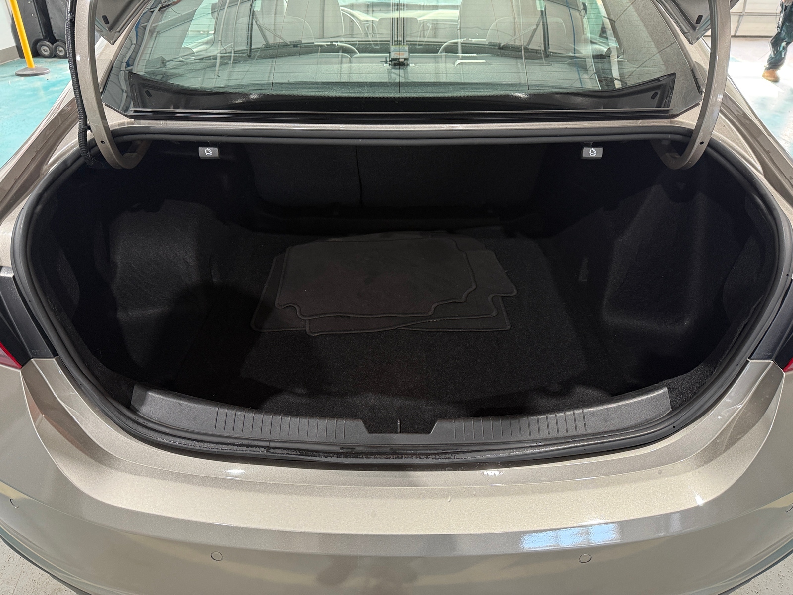 Thumbnail: 2024 Chevrolet Malibu - 7