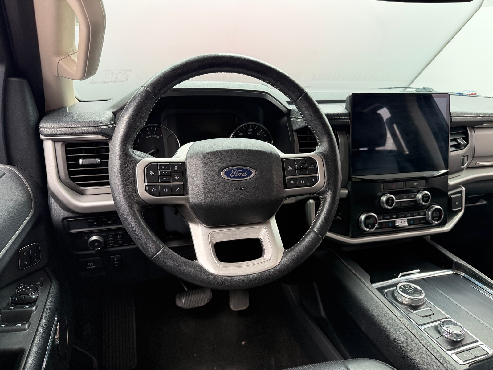 Thumbnail: 2022 Ford Expedition - 4