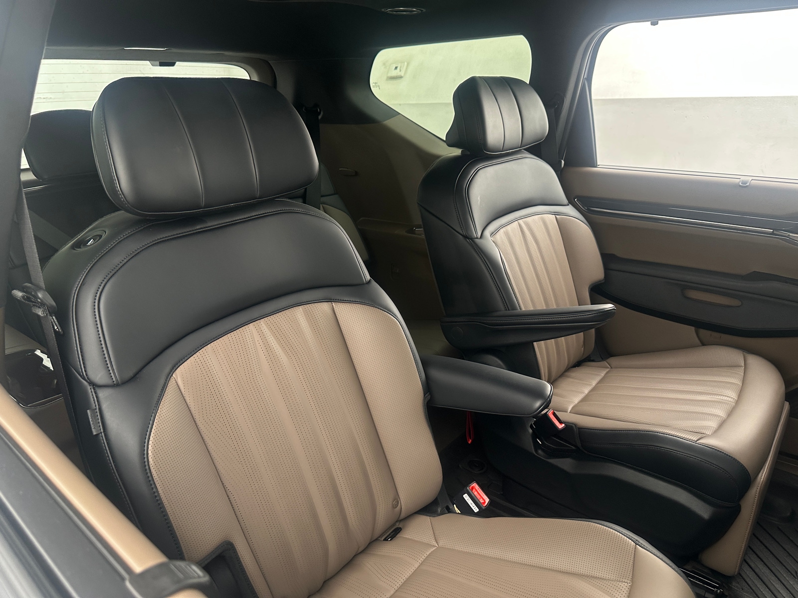 Thumbnail: 2026 Kia EV9 - 5