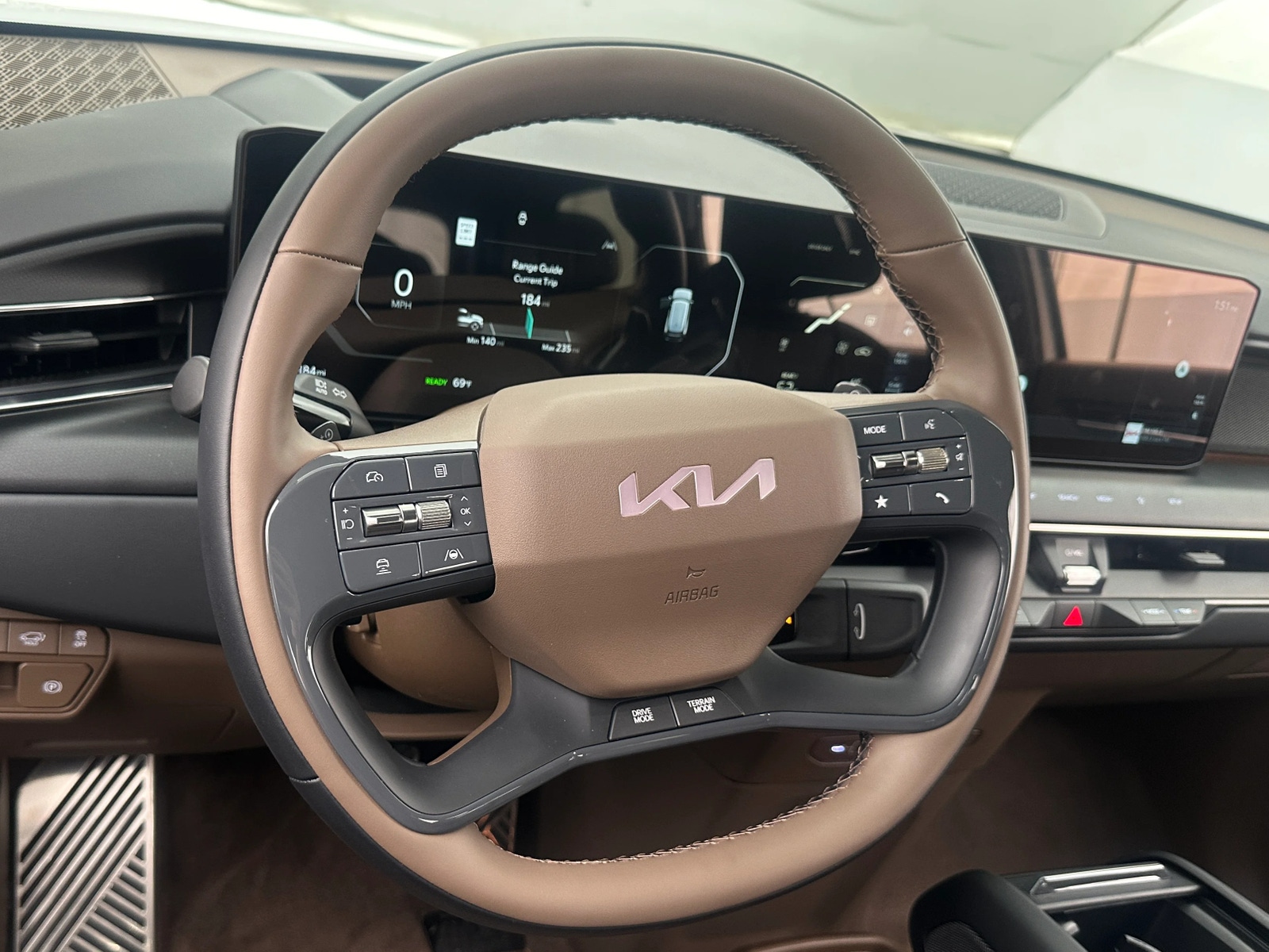 Thumbnail: 2026 Kia EV9 - 4