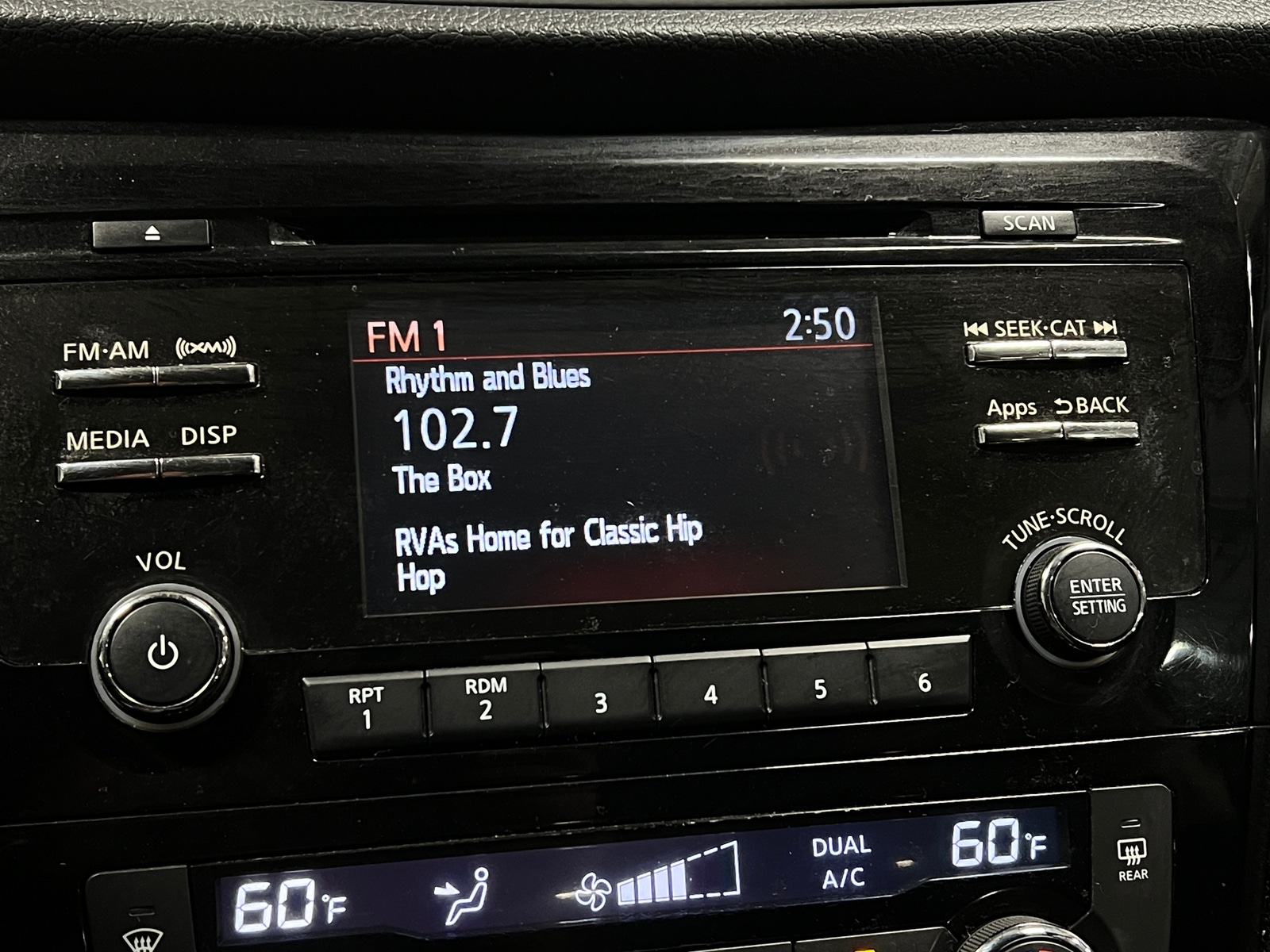 Thumbnail: 2015 Nissan Rogue - 4