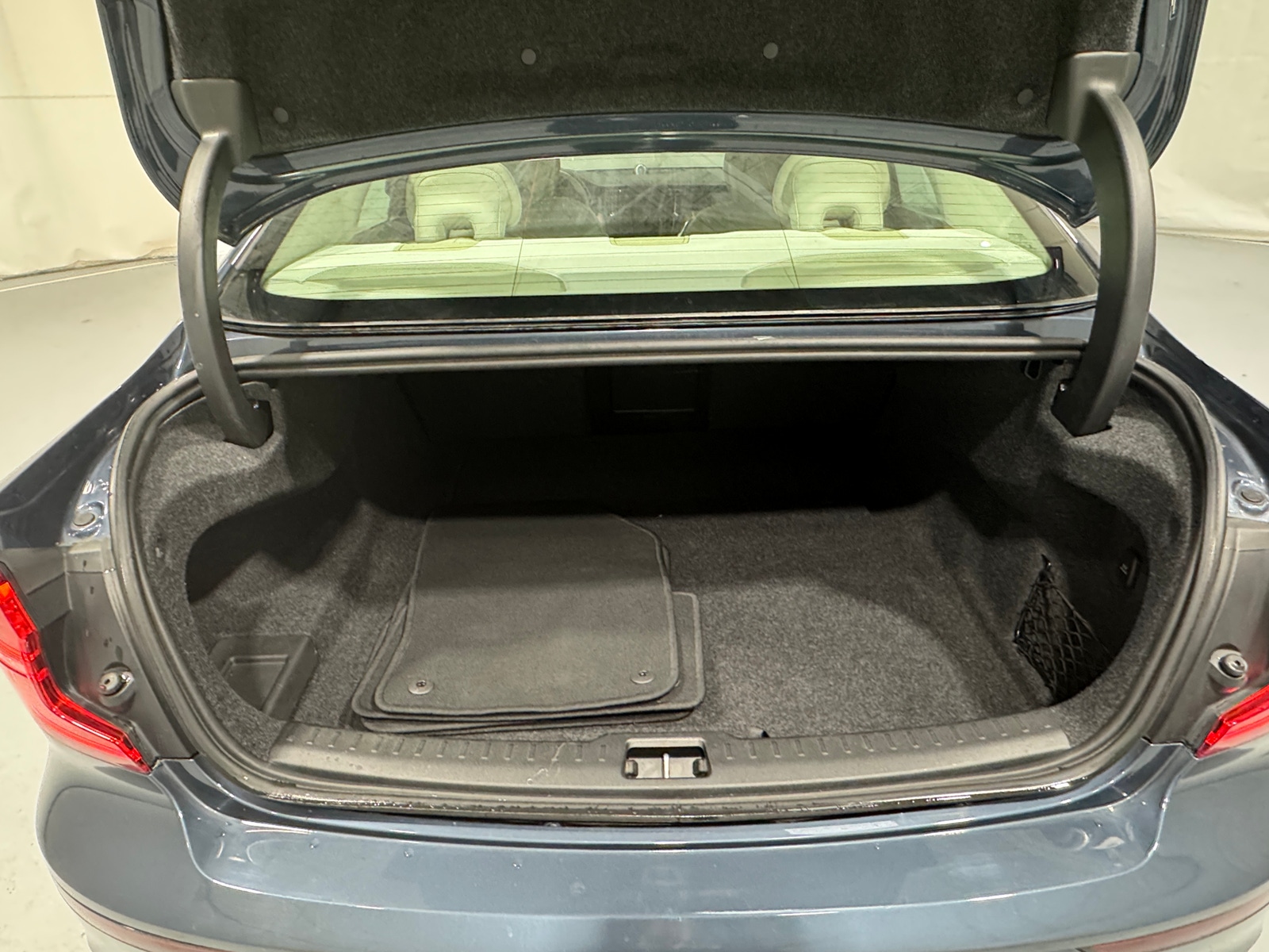 Thumbnail: 2019 Volvo S60 - 6