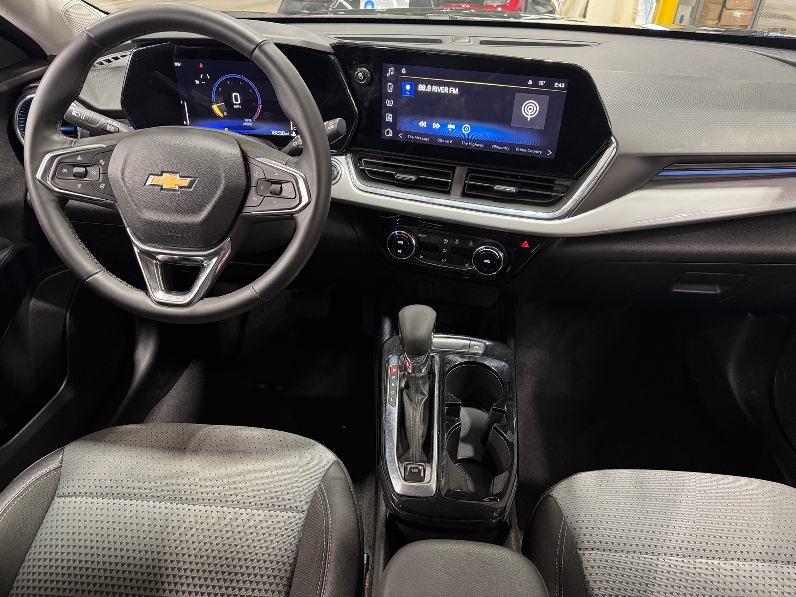 Thumbnail: 2025 Chevrolet Trax - 3