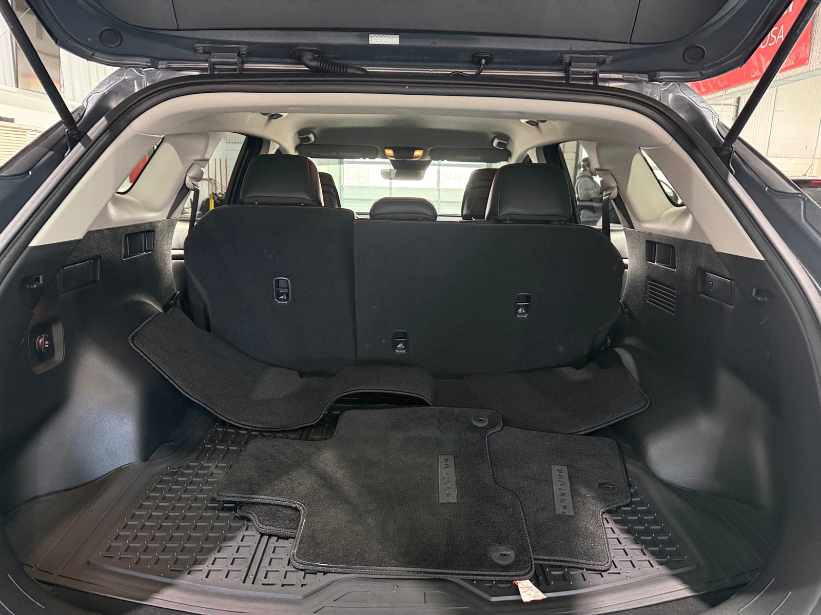 Thumbnail: 2023 Kia Sportage - 6